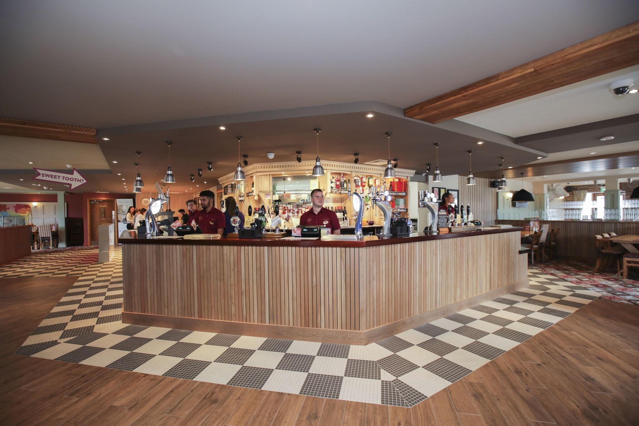 Bar/Salón Spring River Ebbsfleet by Marston's Inns