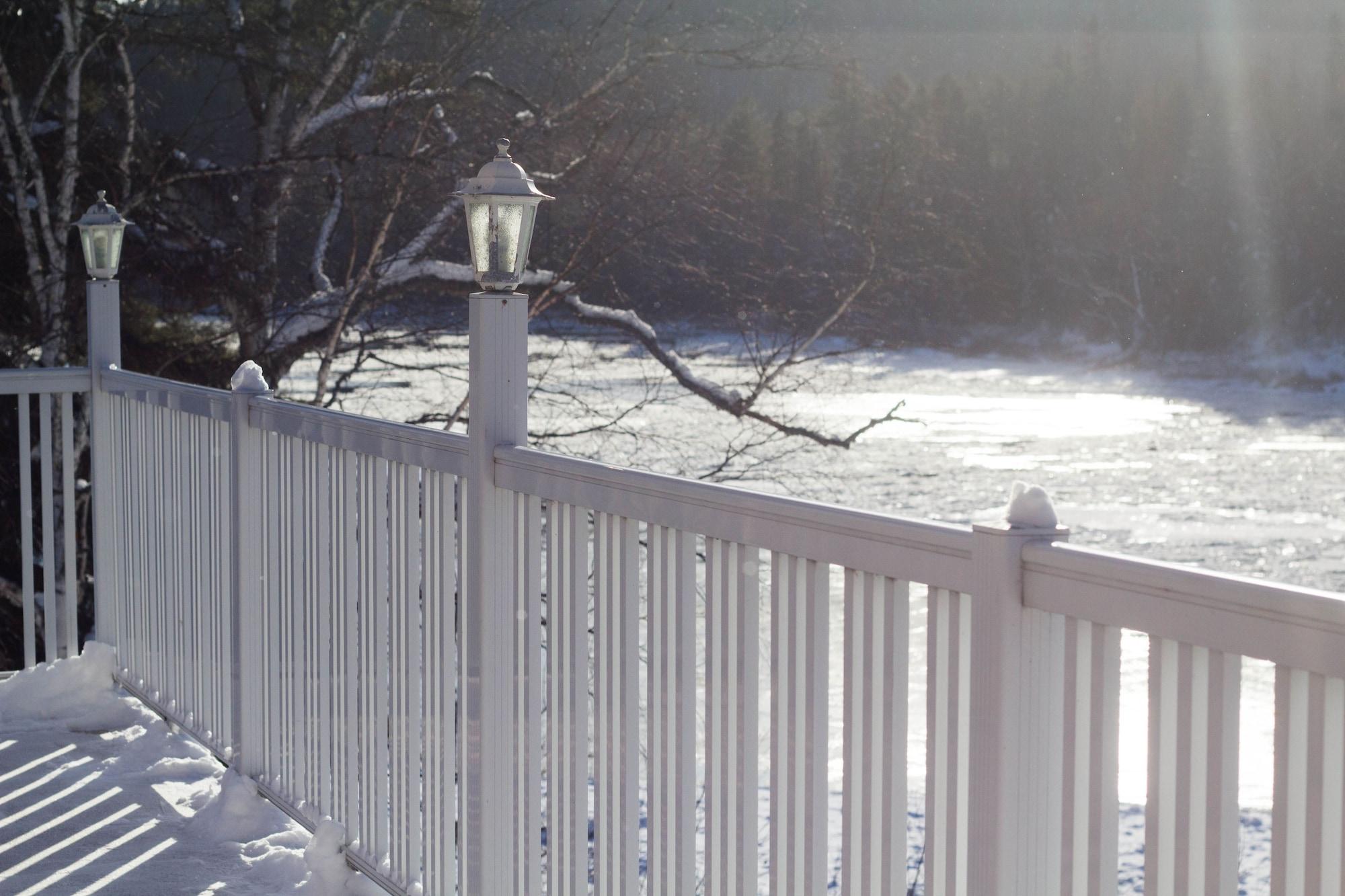 Vista Exterior Hotel Marineau Mattawin