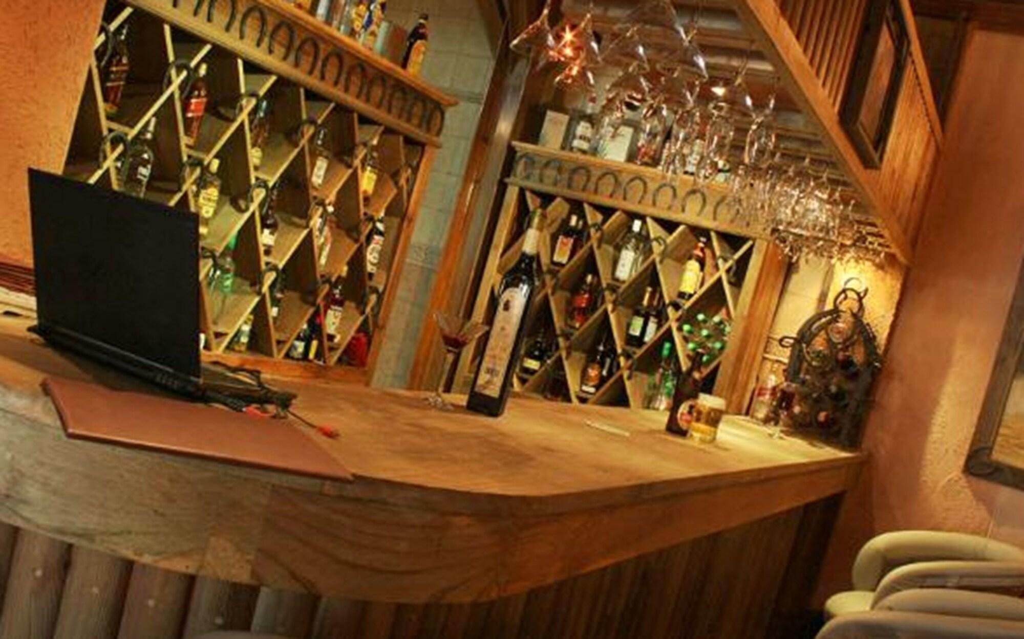 Bar/Salón Hotel & Sauna Premier