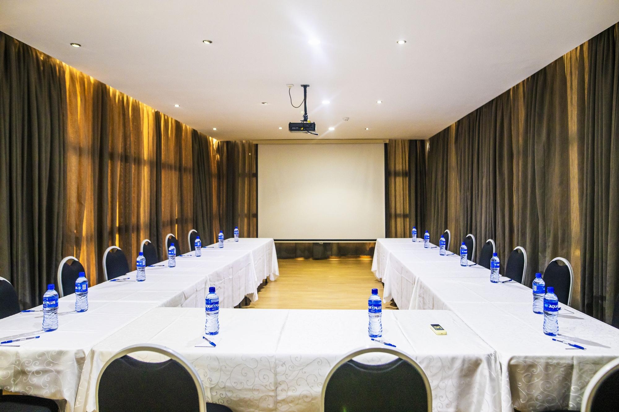 Sala de Reuniones WL Hotel Maputo City Centre Mozambique Collection