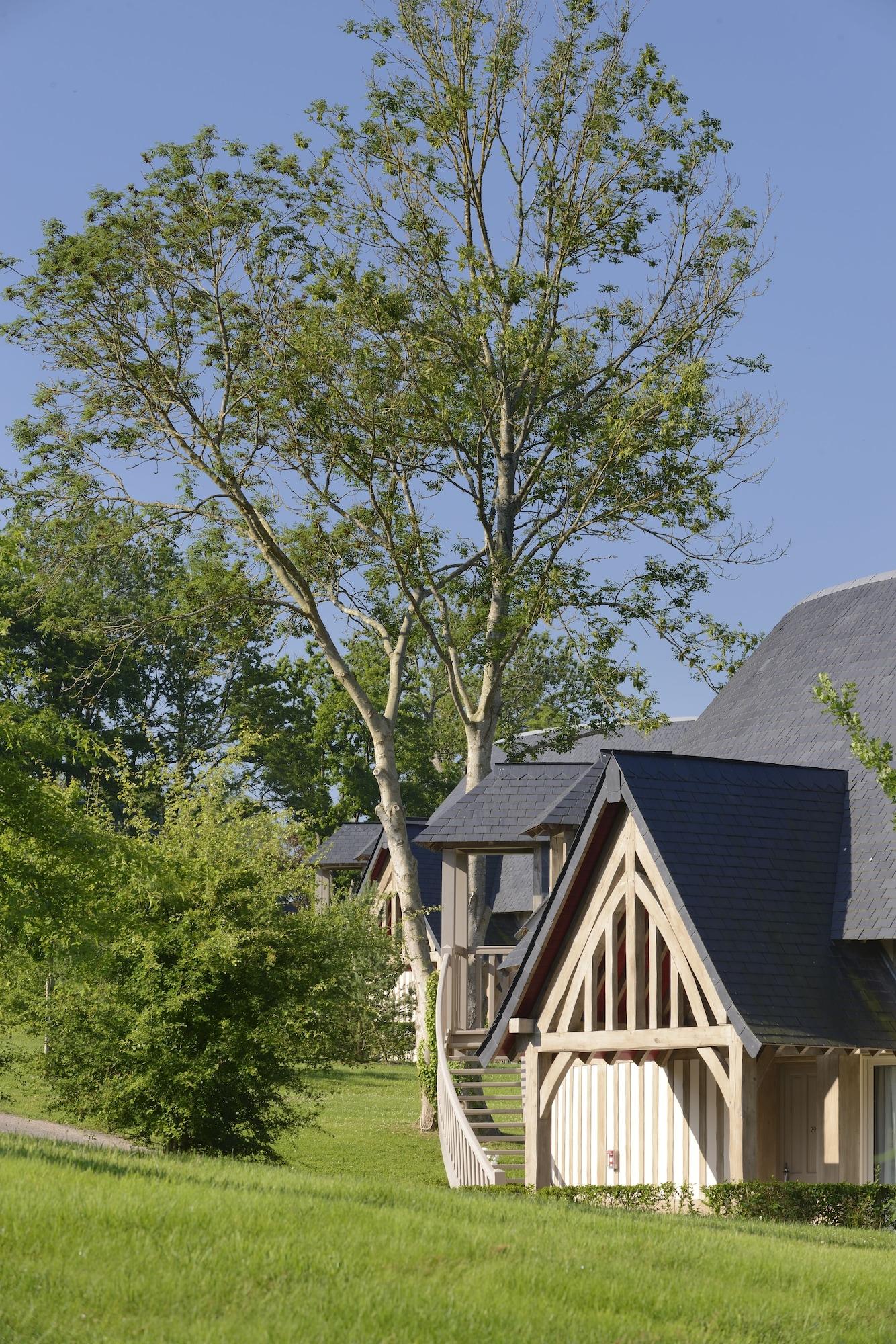 Vista Exterior Les Manoirs de Tourgéville