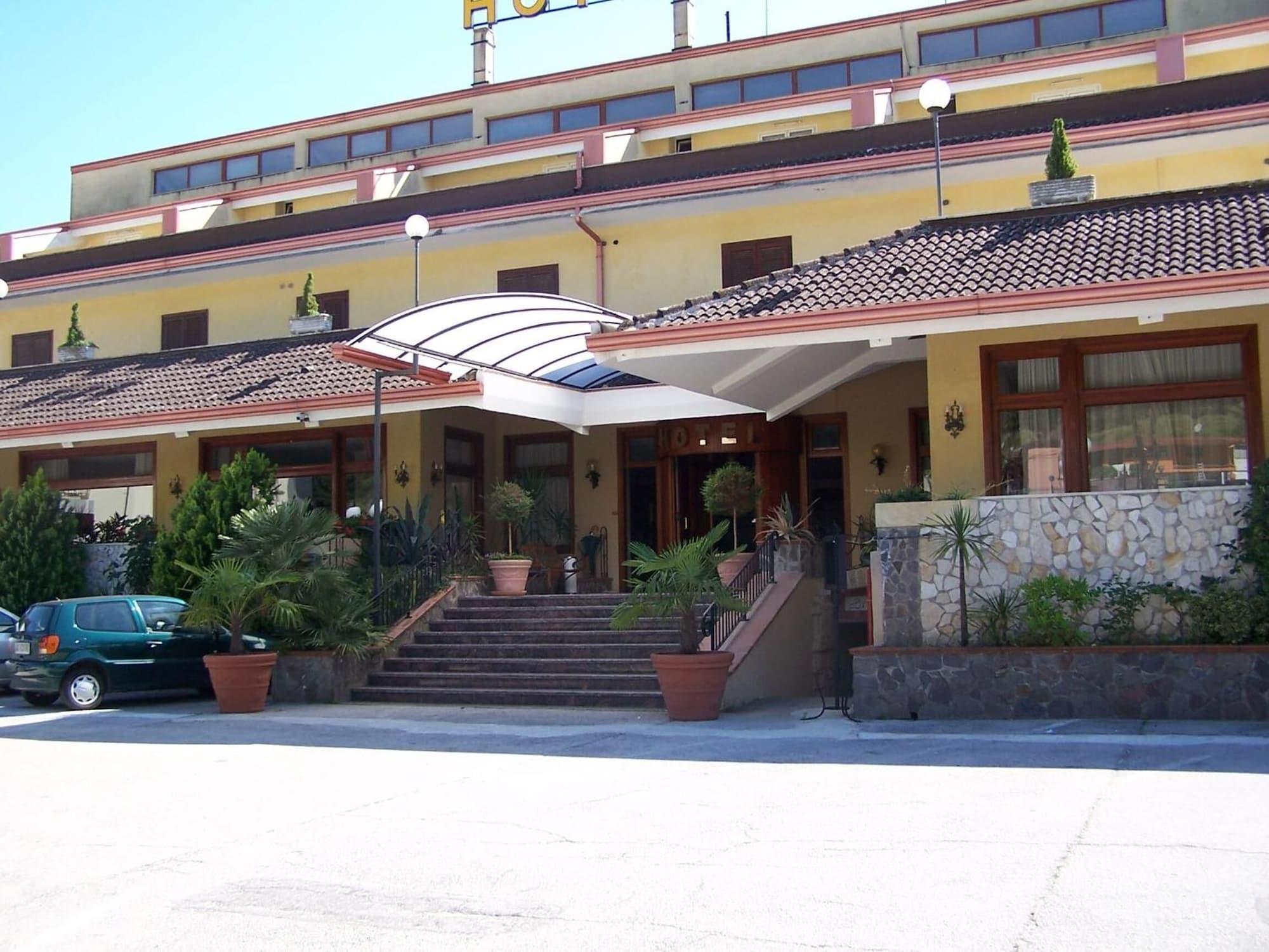 Vista Exterior Hotel Belvedere