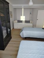 Alquiler Vacacional - This cozy apartment is centrally located. Subway station opposite.