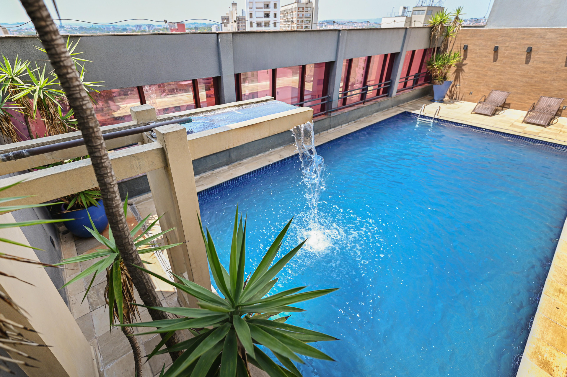 Vista Piscina Hotel Golden Park Campinas Cambuí By Nacional Inn