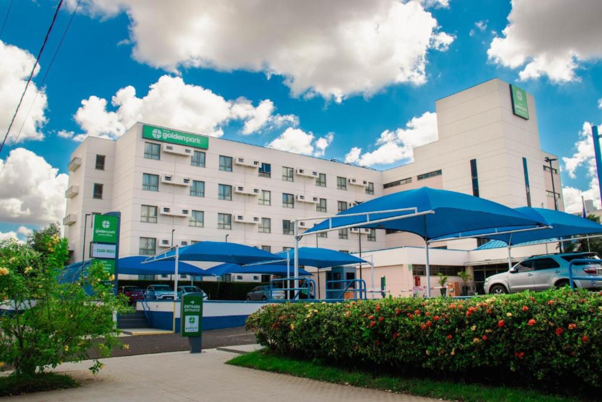 Vista Exterior Hotel Golden Park Uberlândia by Nacional Inn