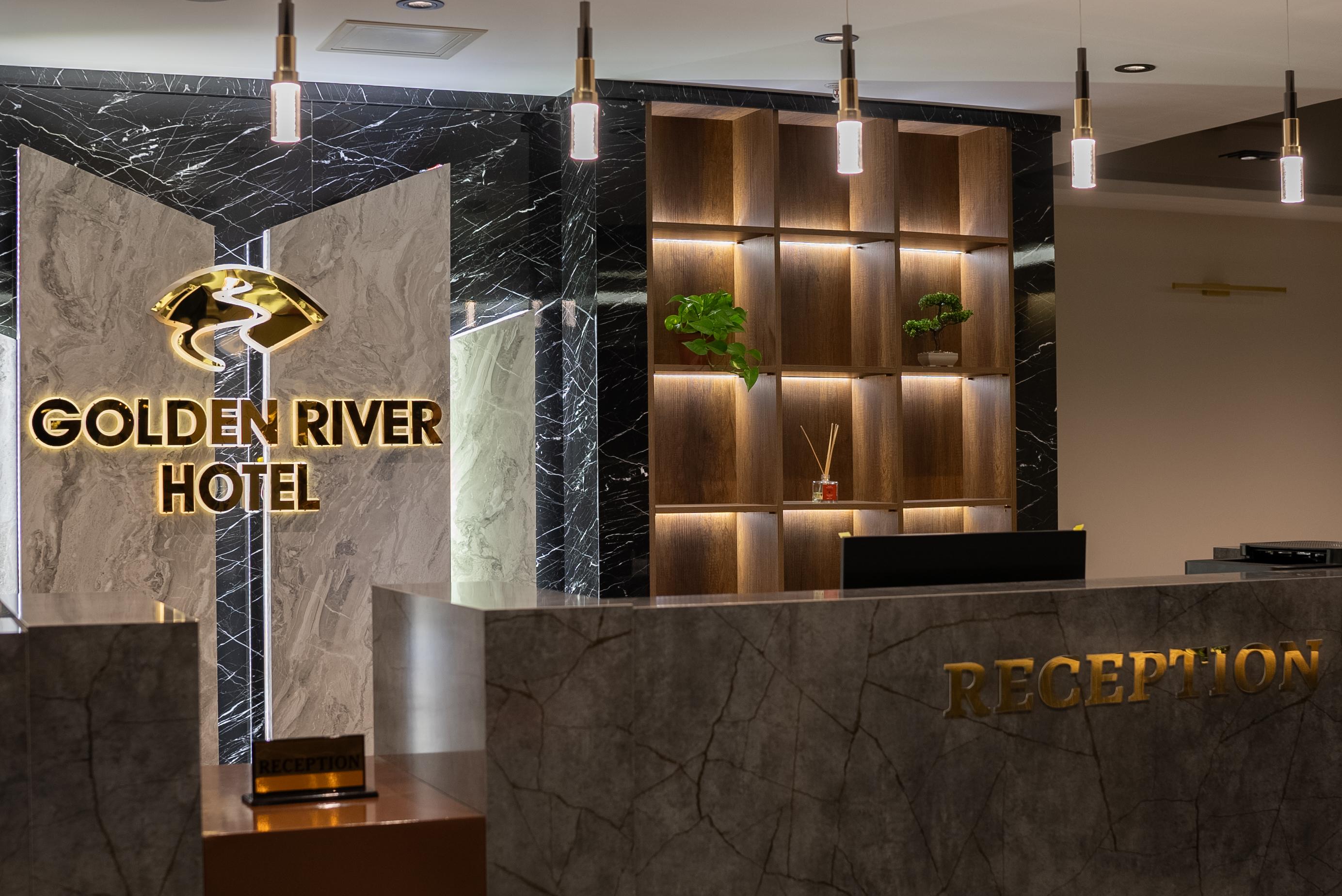 Vista Lobby Golden River By Continent