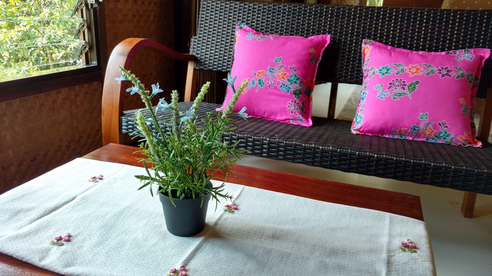 Vista Lobby Chestnut Hill Eco Resort