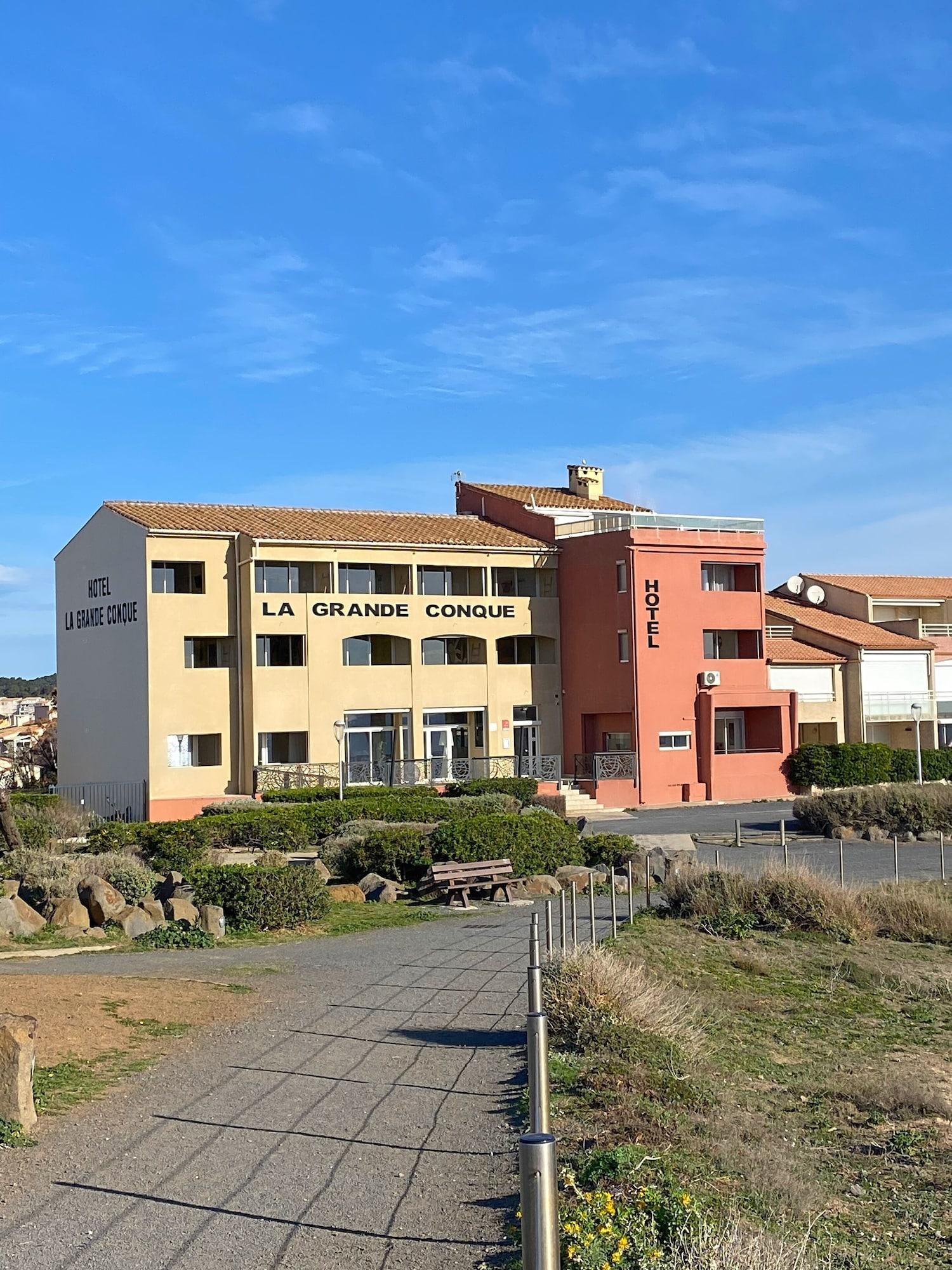 Varios Hôtel La Grande Conque