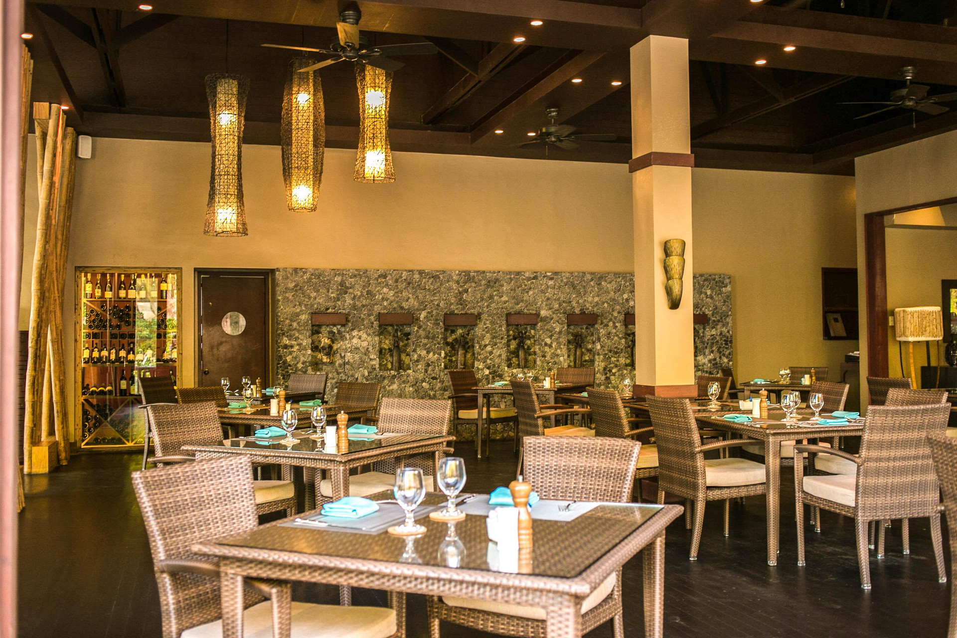 Restaurant Cauayan Boutique Private Island