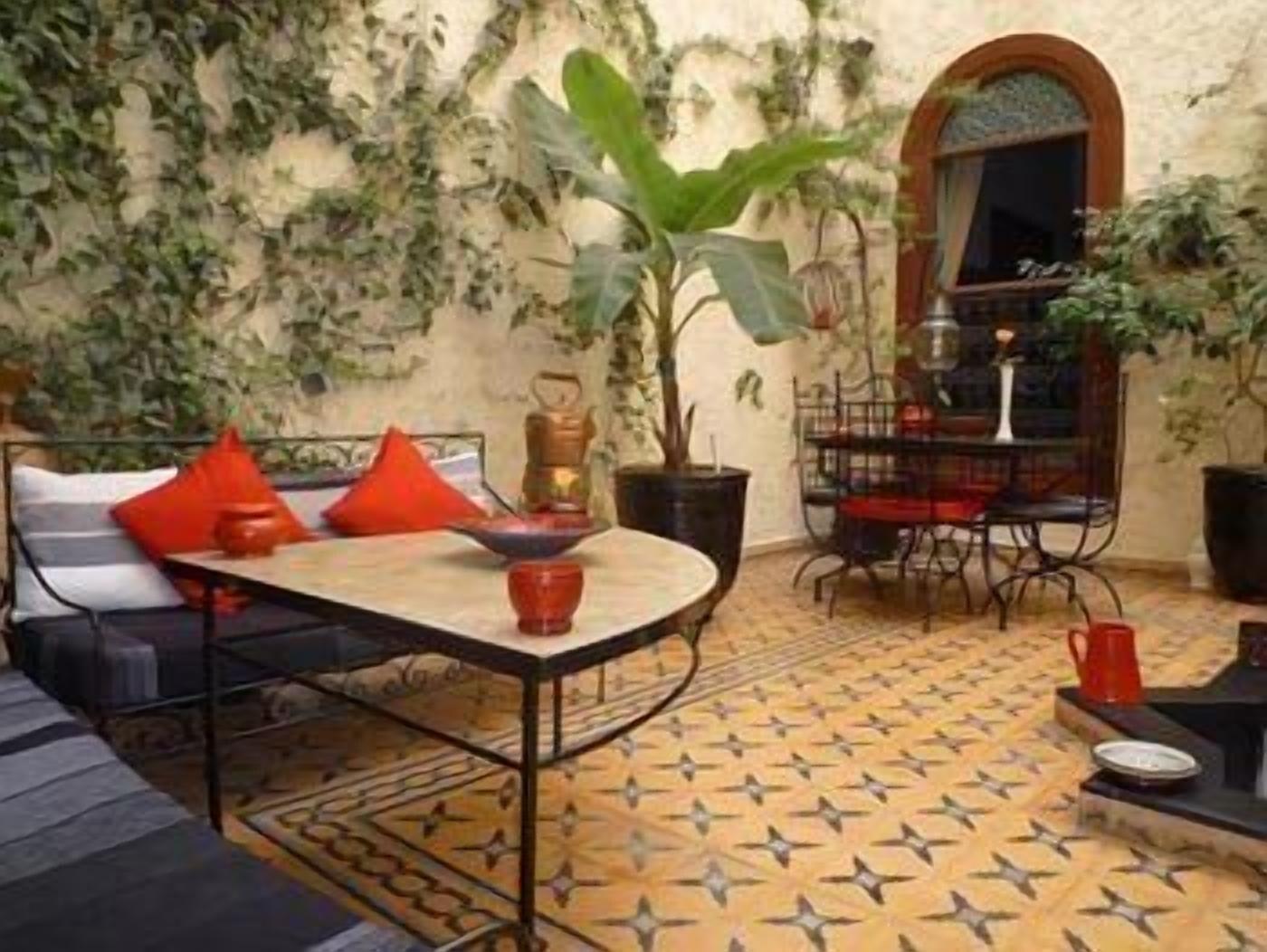 Varios Riad Jomana