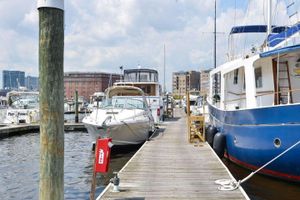 Alojamiento - The Inn at Henderson's Wharf, Ascend Hotel Collection