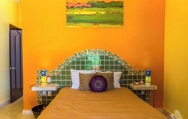 Charming Private Retreat sleeps 6 with ocean views! - Hoteles con alberca en Isla Mujeres, México