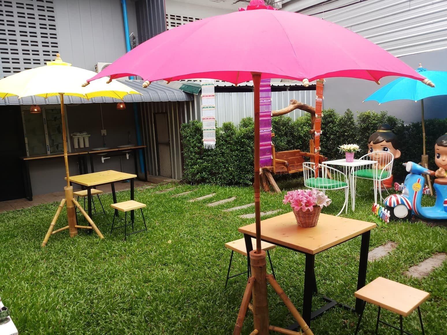 Varios Nuengthong Hostel