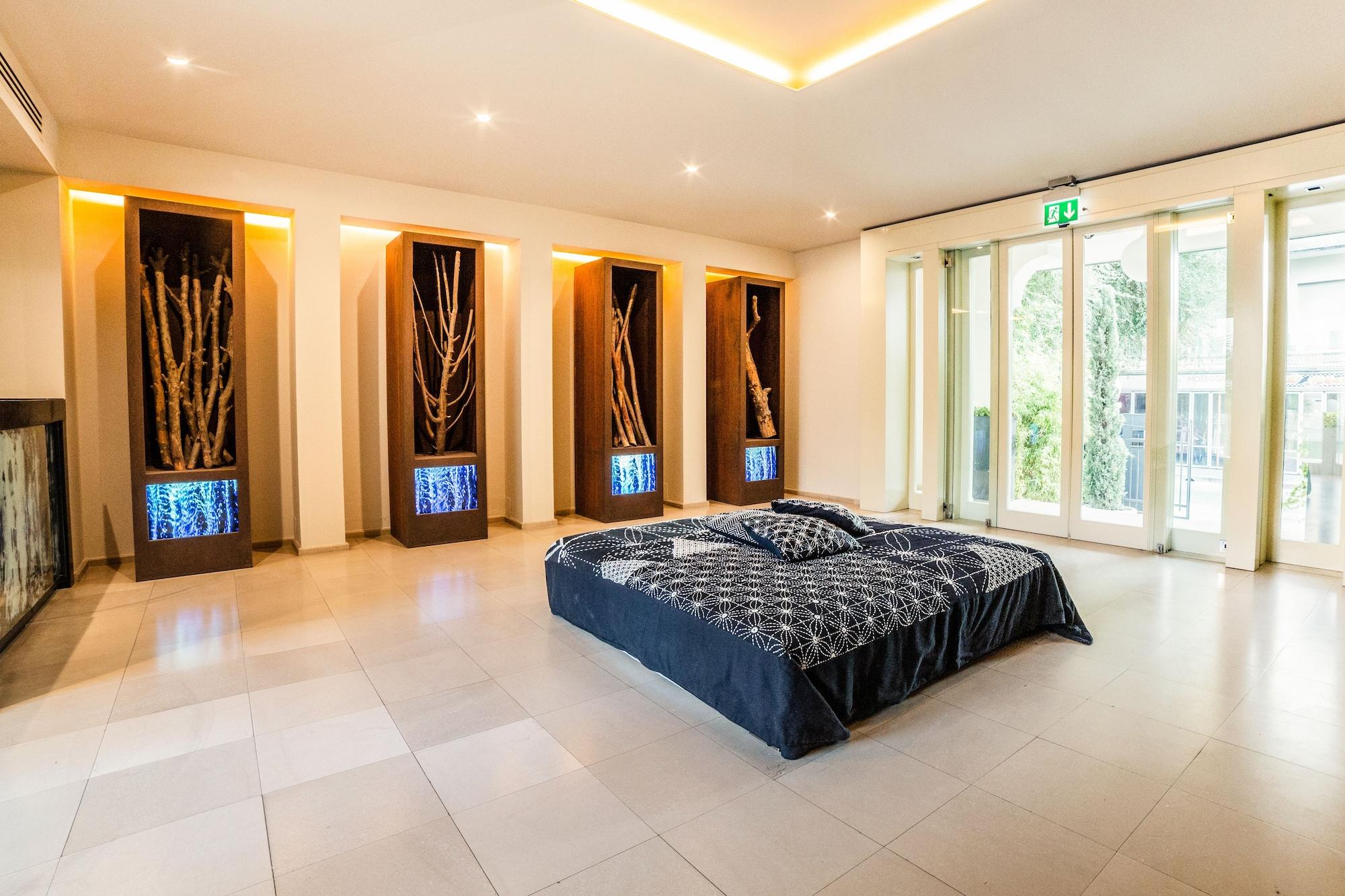 Vista Lobby Hotel Carducci 76