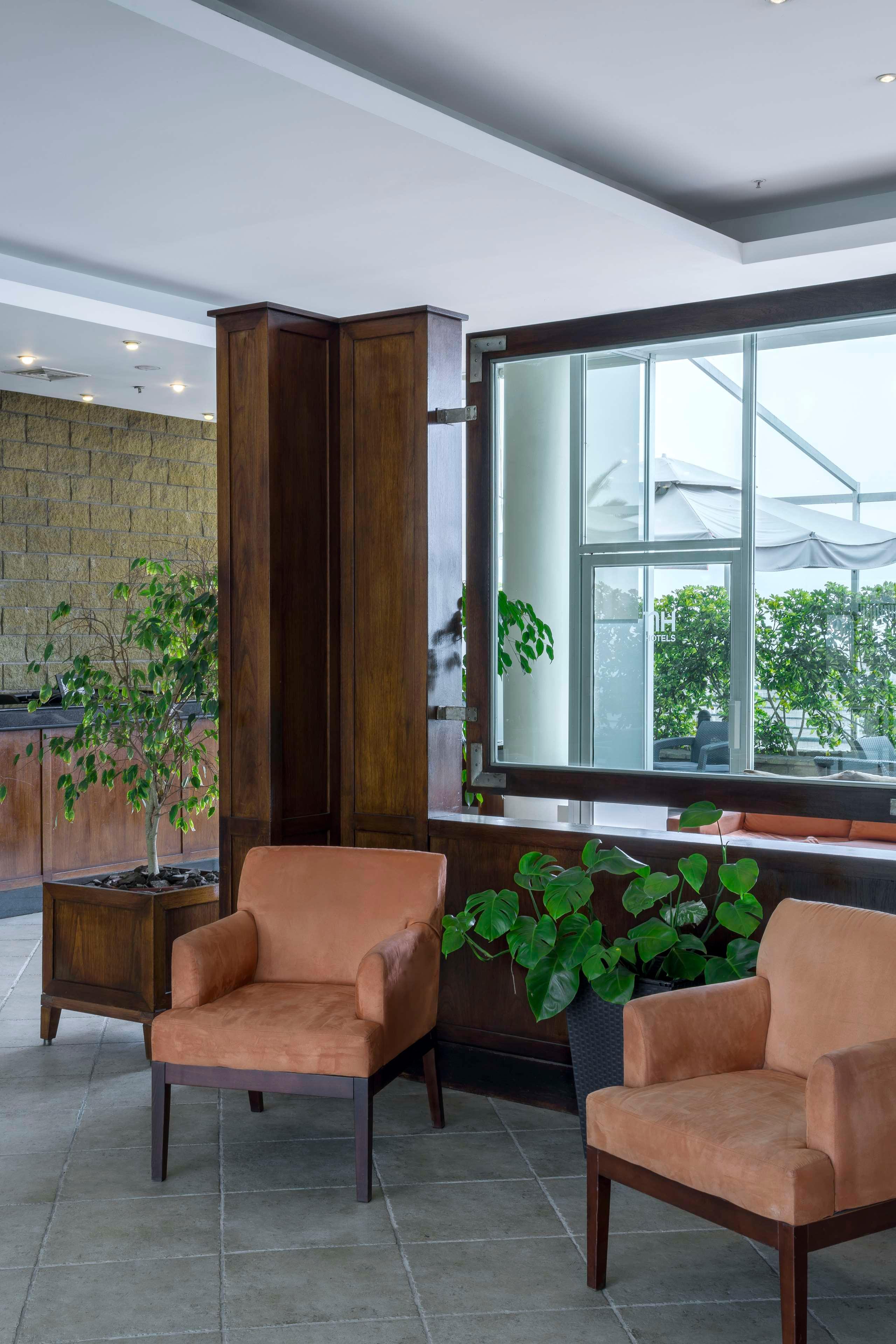 Vista do lobby NH Antofagasta