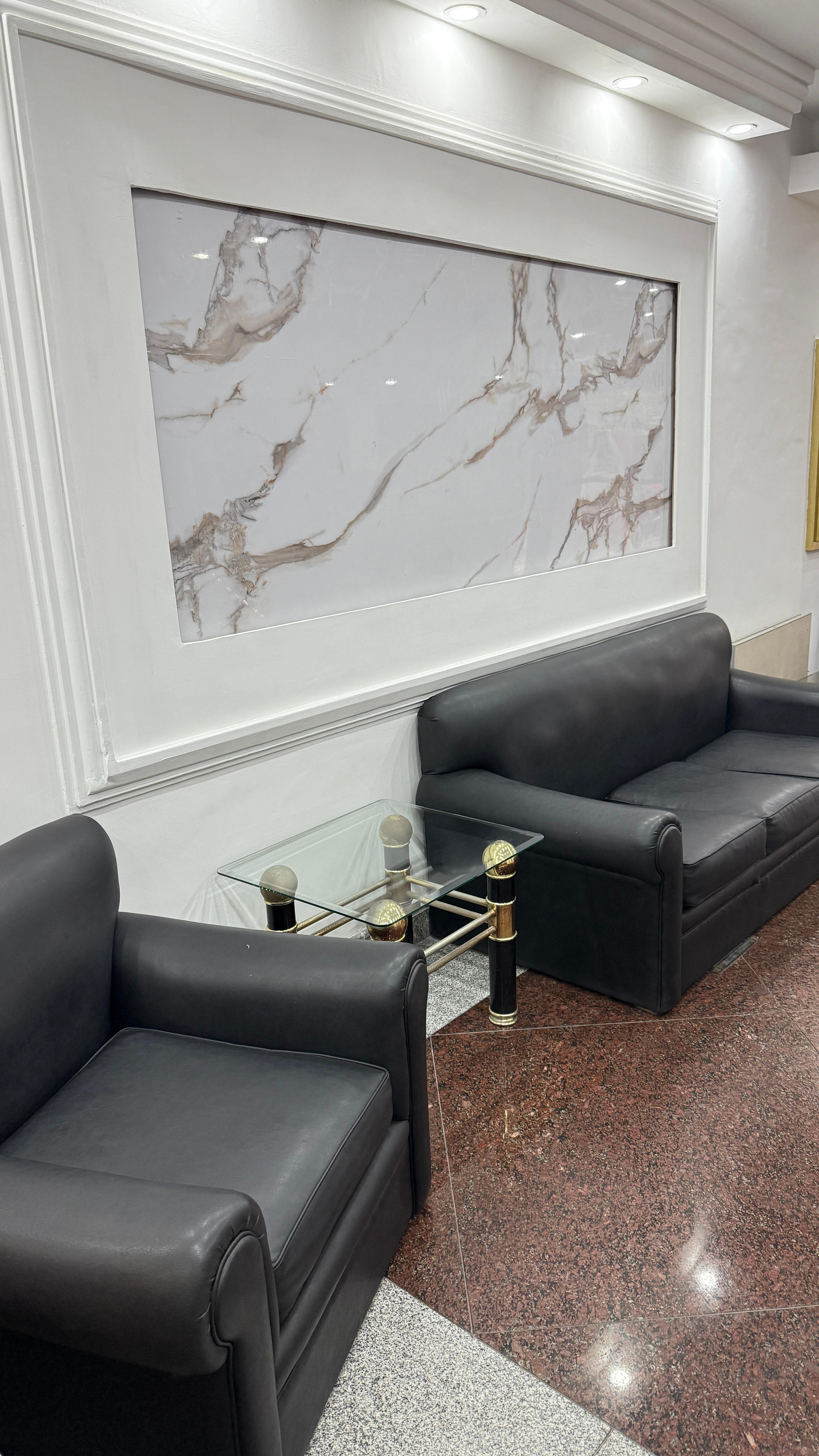 Vista Lobby Diplomat Hotel