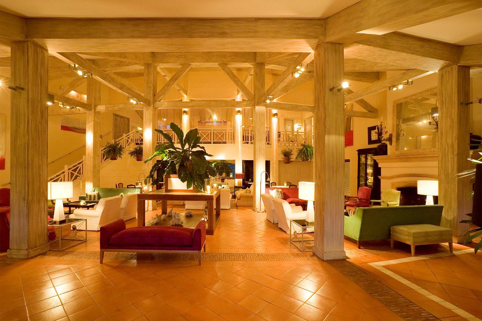 Vista Lobby Rio Real Golf & Hotel