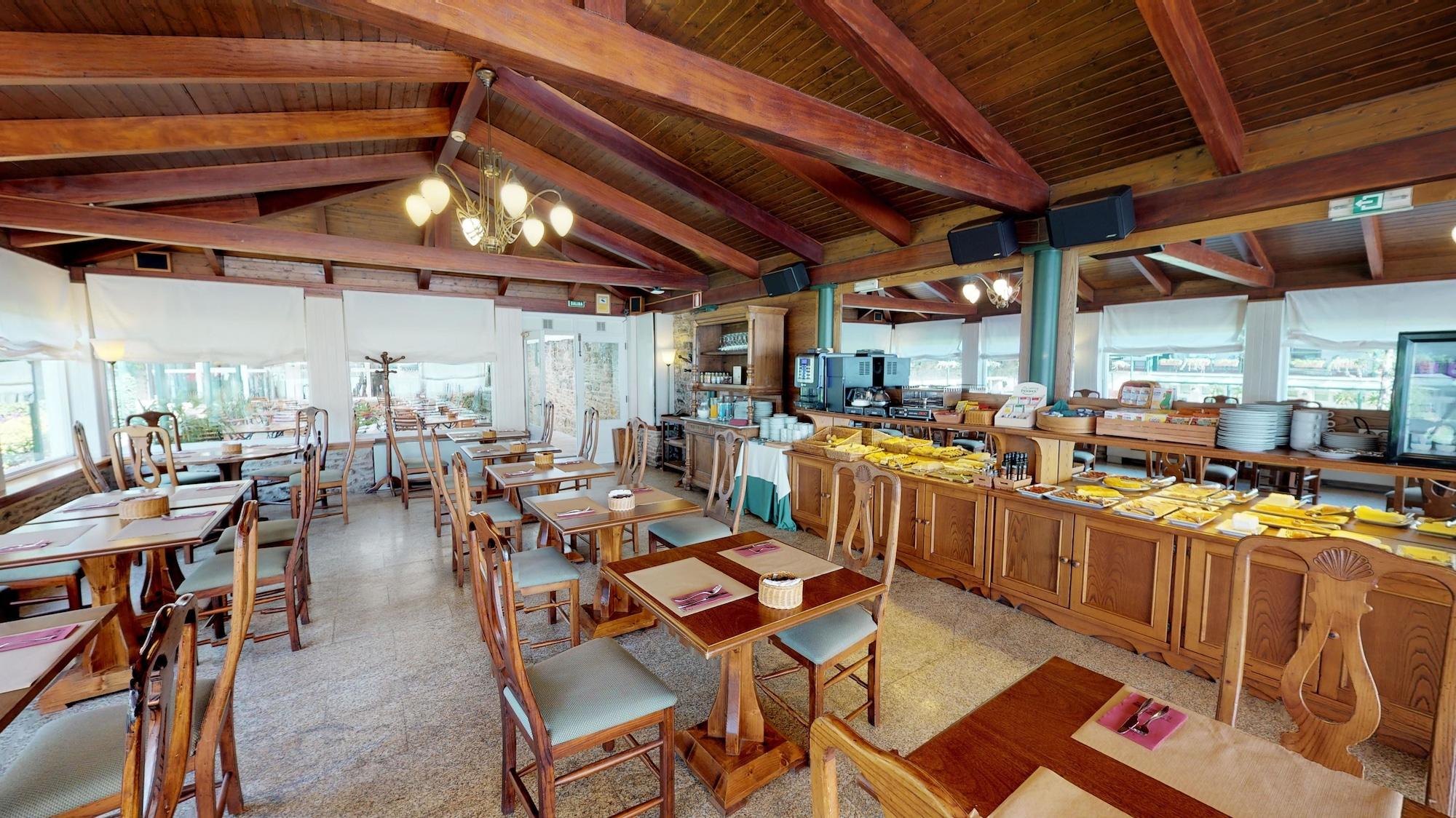 Restaurant Hotel Virxe da Cerca by Pousadas de Compostela