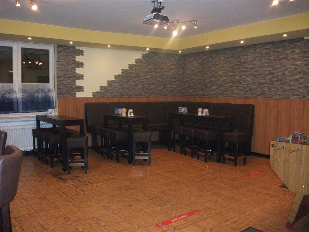 Bar/Salón Kenner Treff