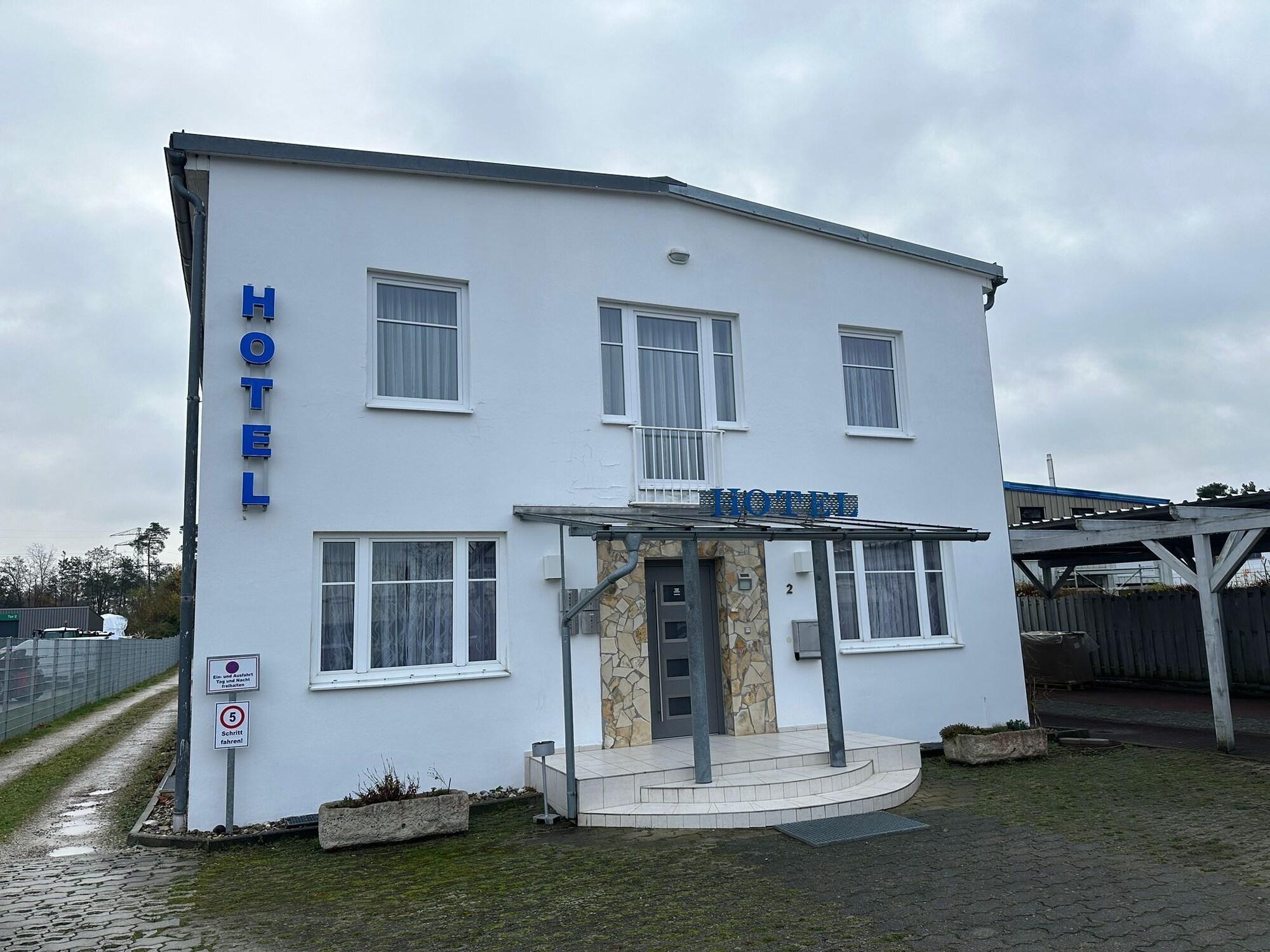 Varios Alja Hotel