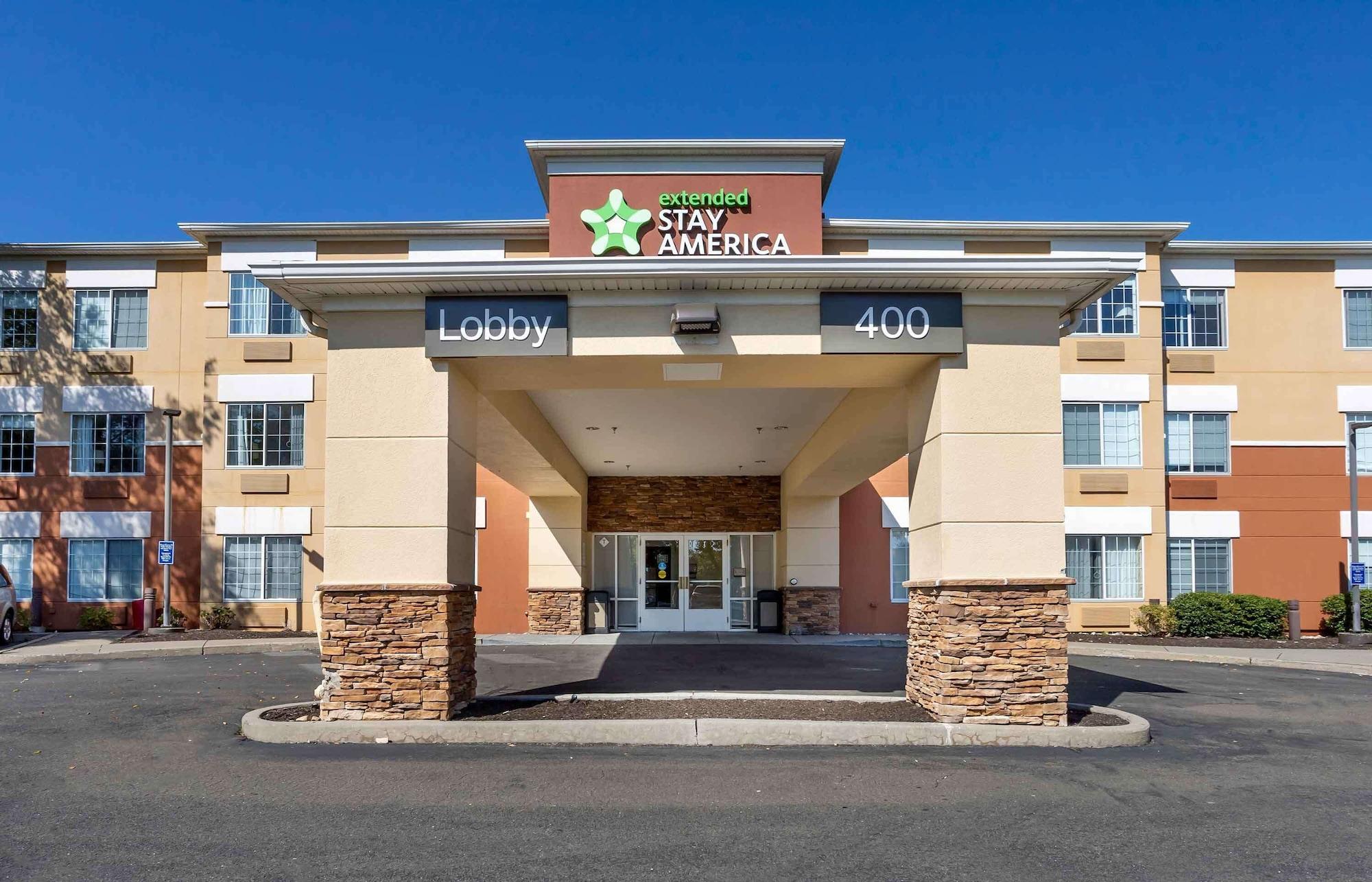 Vista Exterior Extended Stay America Suites Norwalk Stamford