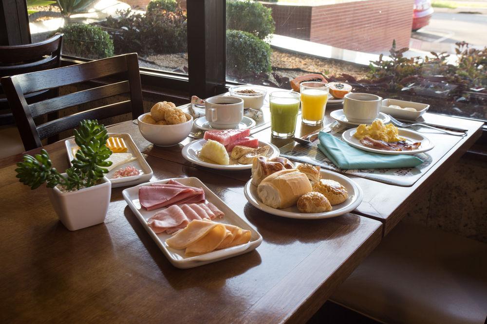 Restaurant Quality Suites Vila Velha