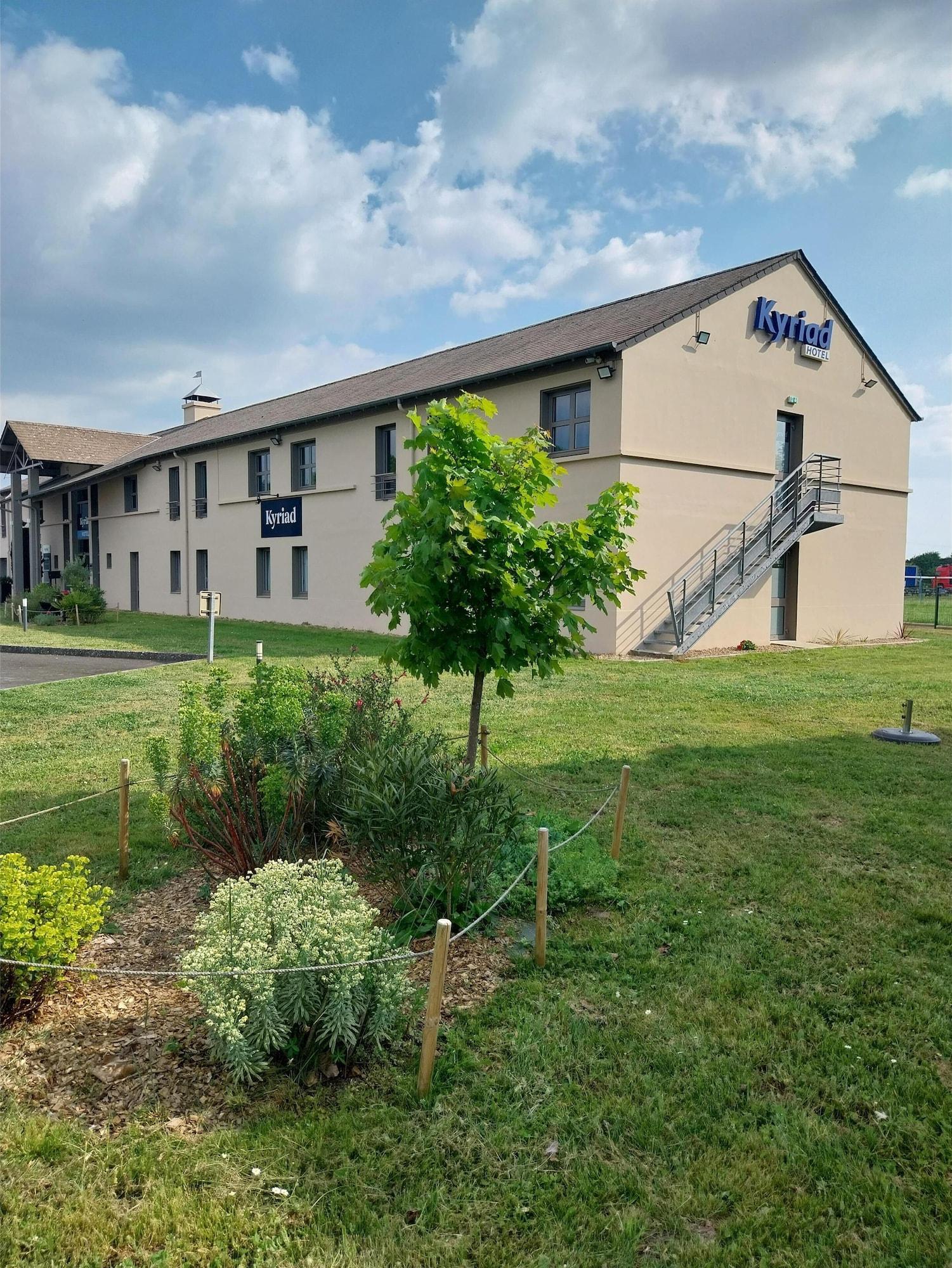 Vista Exterior Kyriad La Fleche