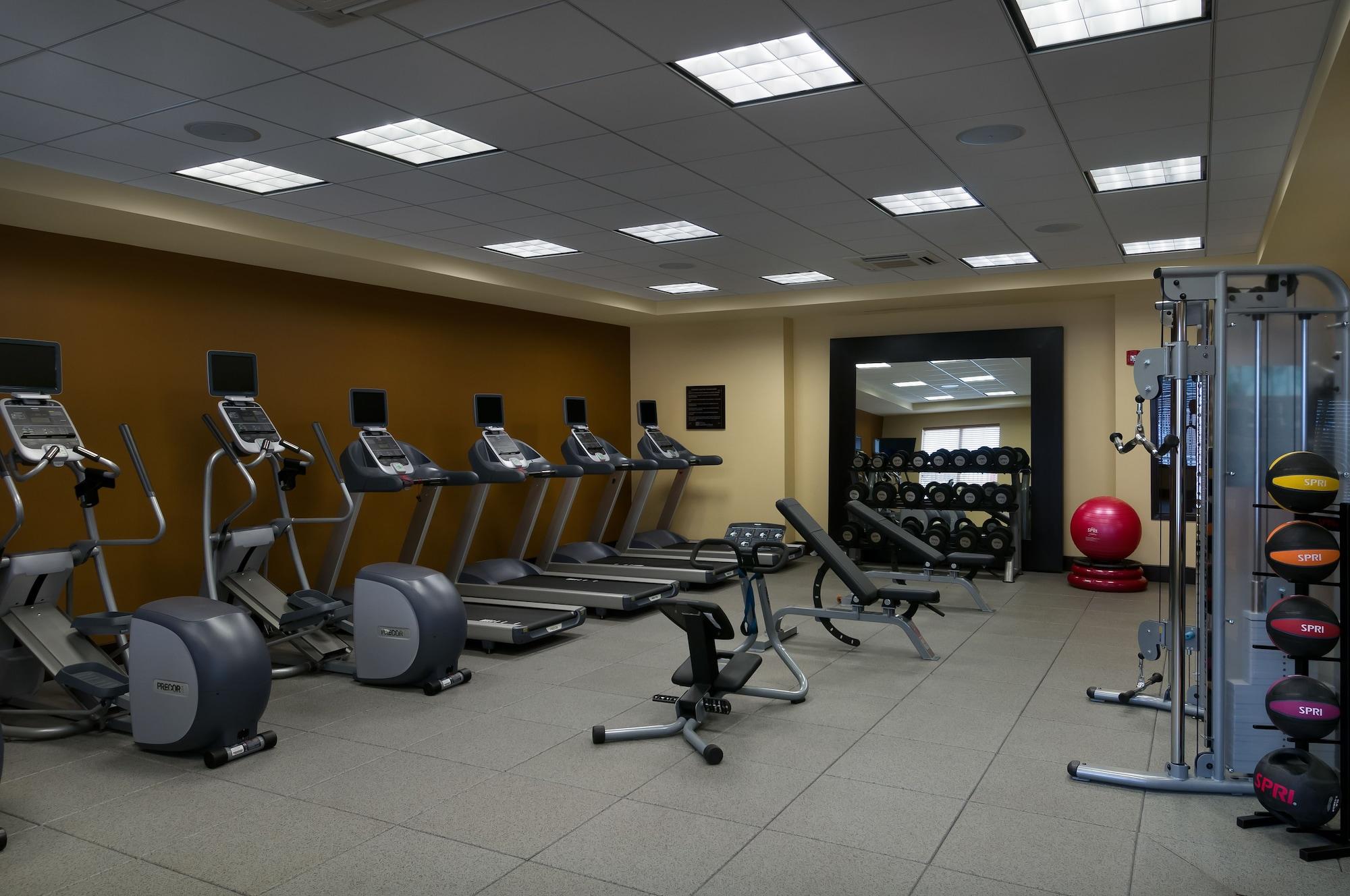 Gimnasio Hilton Garden Inn Houston NW America Plaza