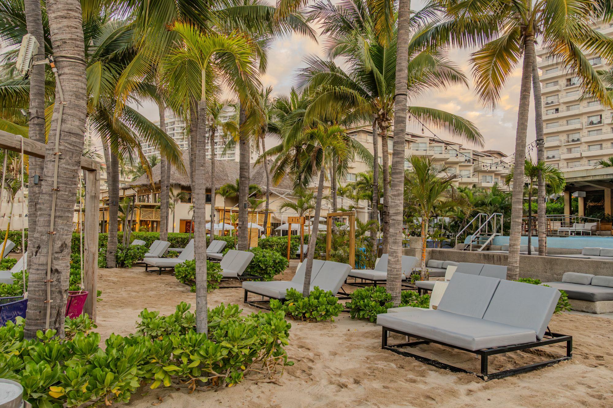 Playa Friendly Fun Vallarta Different Experiences - All Inclusive