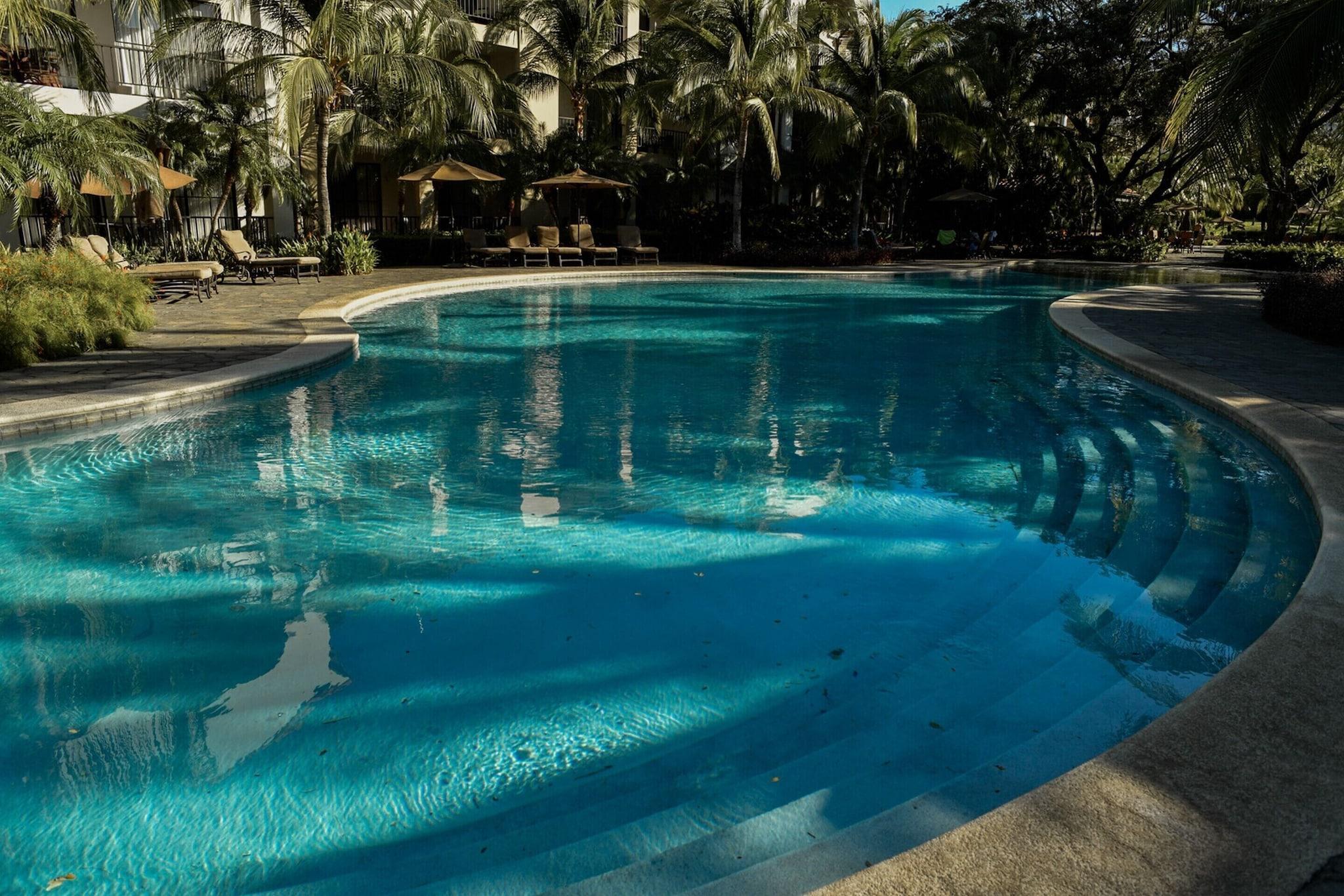 Vista Piscina Coco Breeze Residence