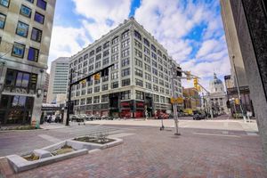 Alojamiento - CozySuites The Block Skybridge Access