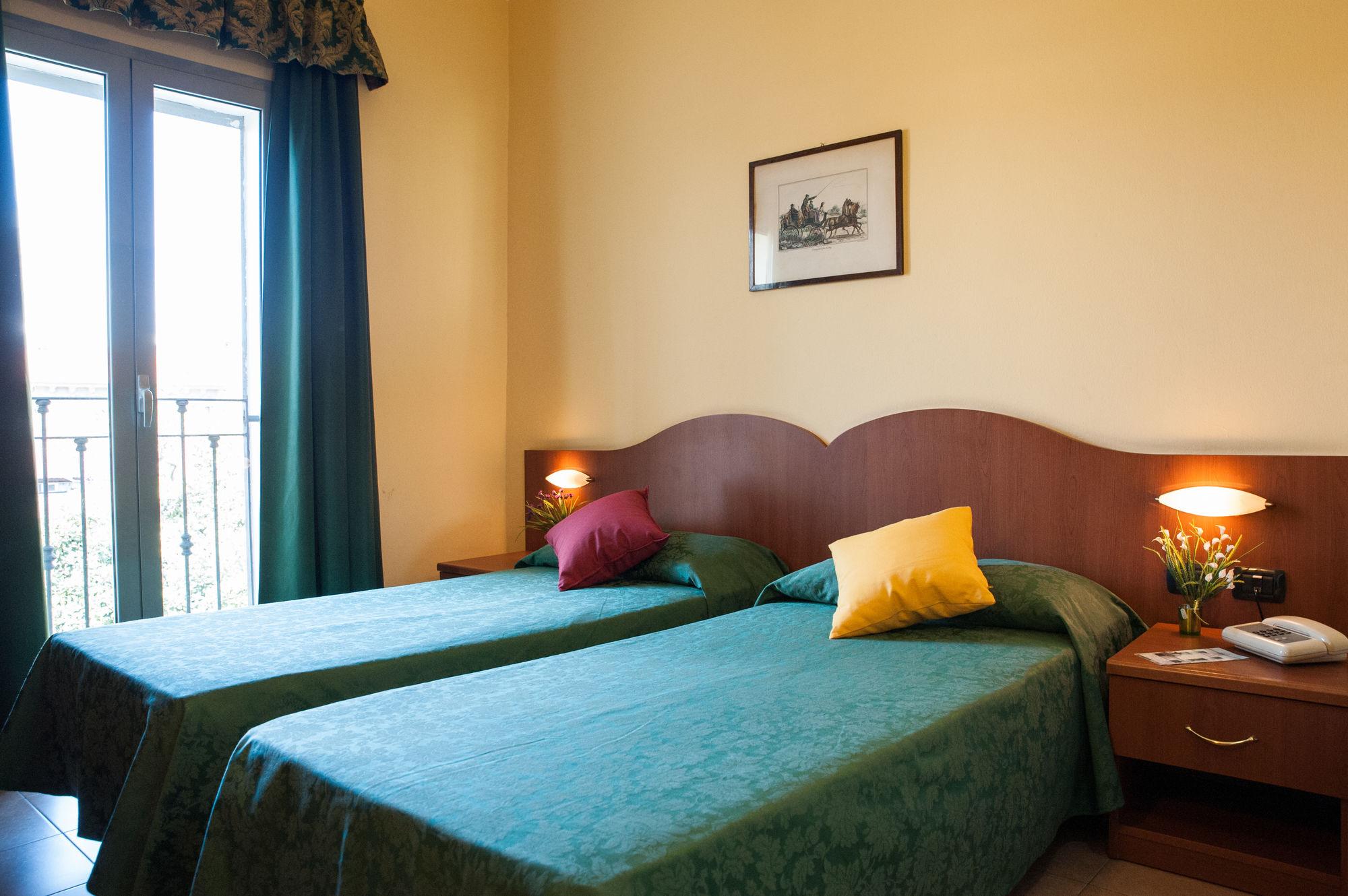 Habitación Hotel The Best