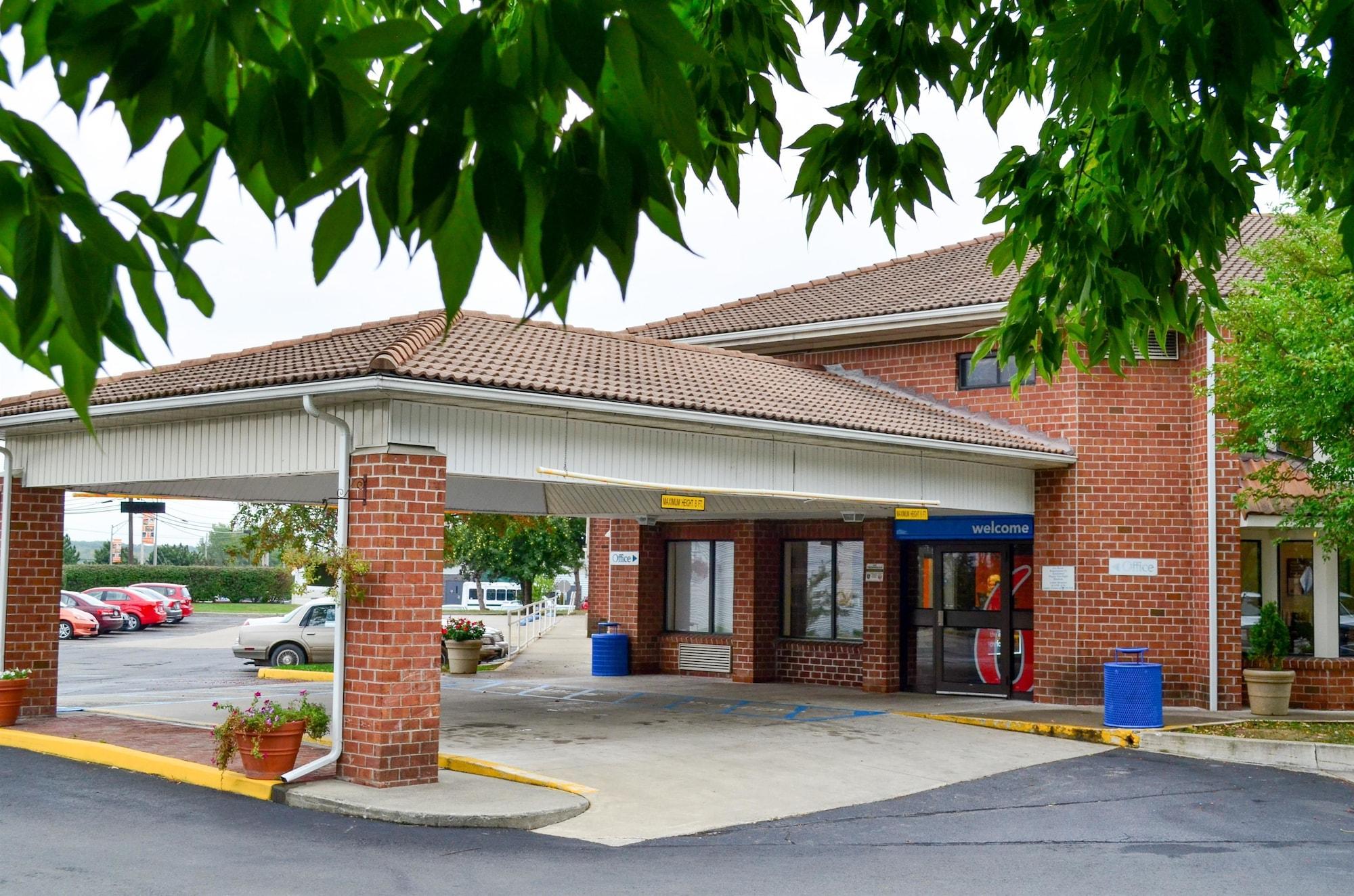 Vista Exterior Motel 6 Albany, NY