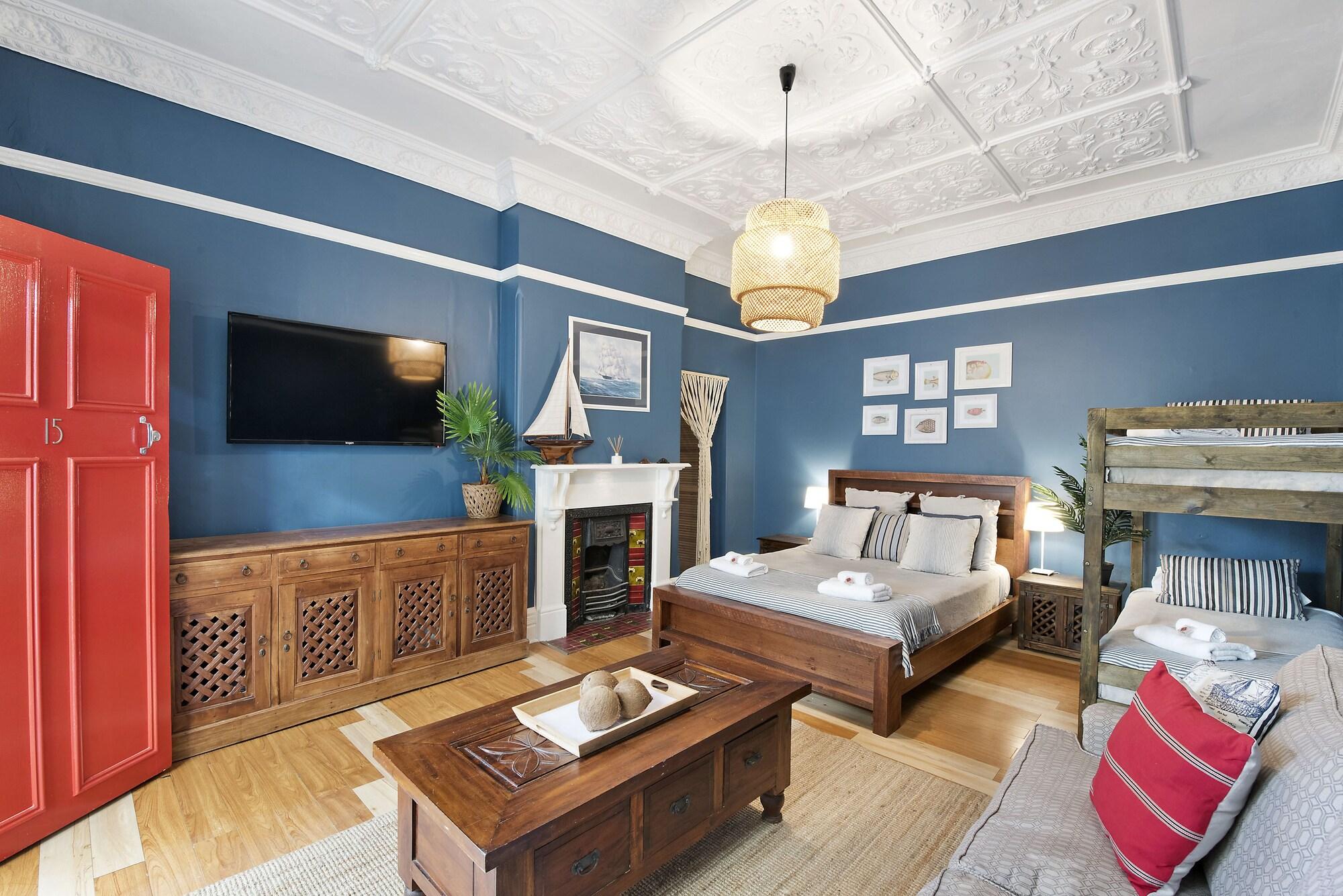 Varios Manly Waves Studios & Apartments