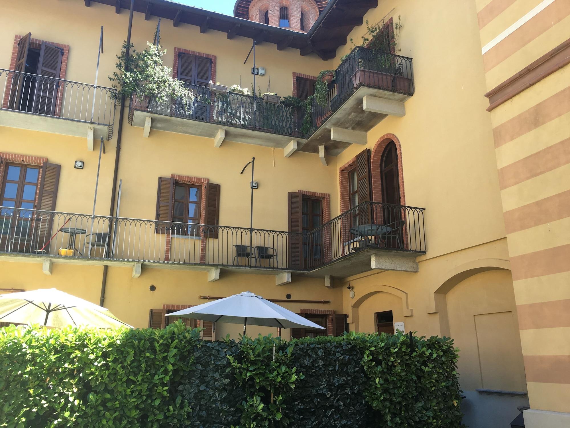 Vista Exterior Villa Scati