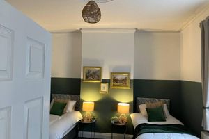 Alquiler Vacacional - Rose Cottage - 5 Person, City Centre With Parking