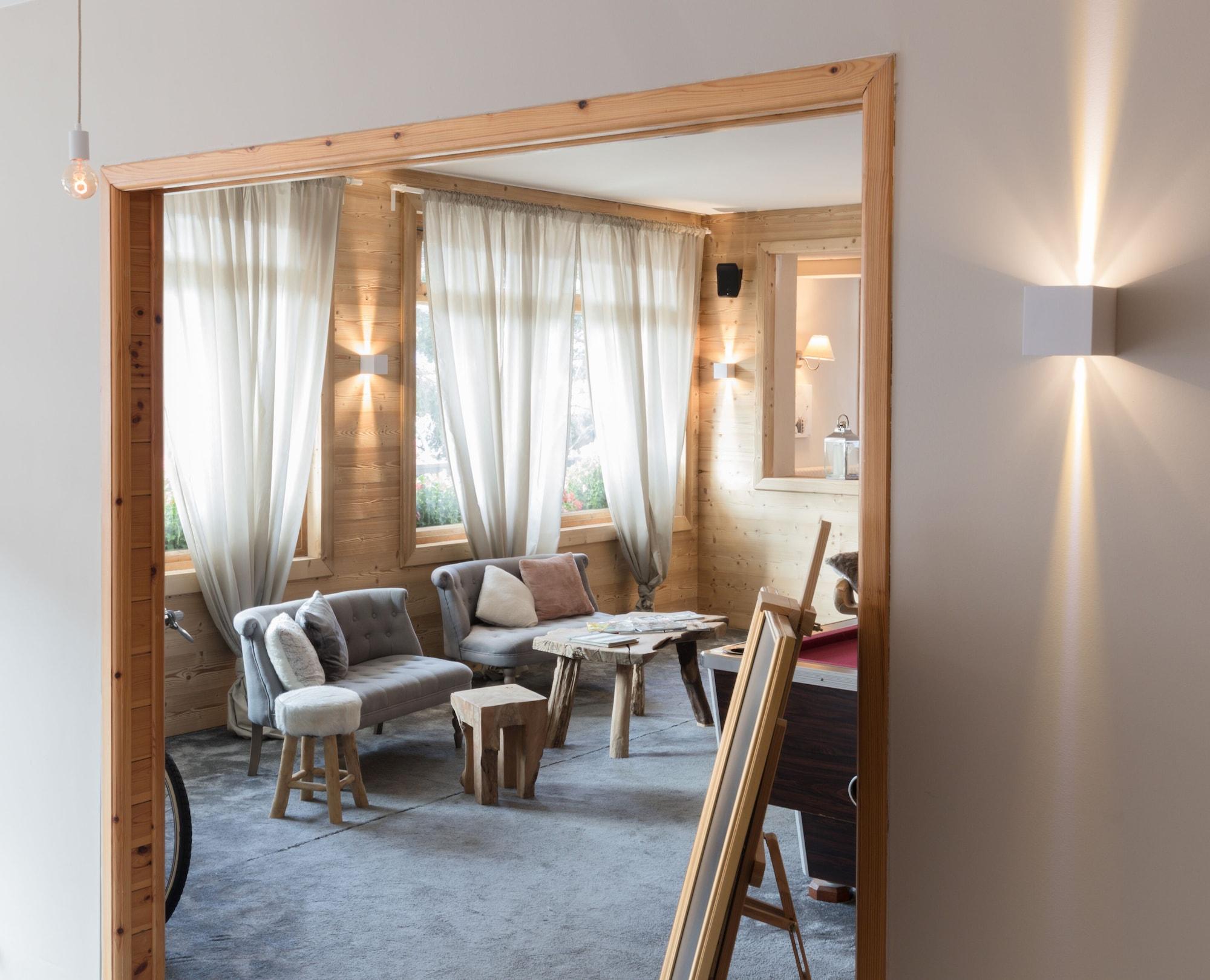 Vista Lobby Hotel Les Flocons