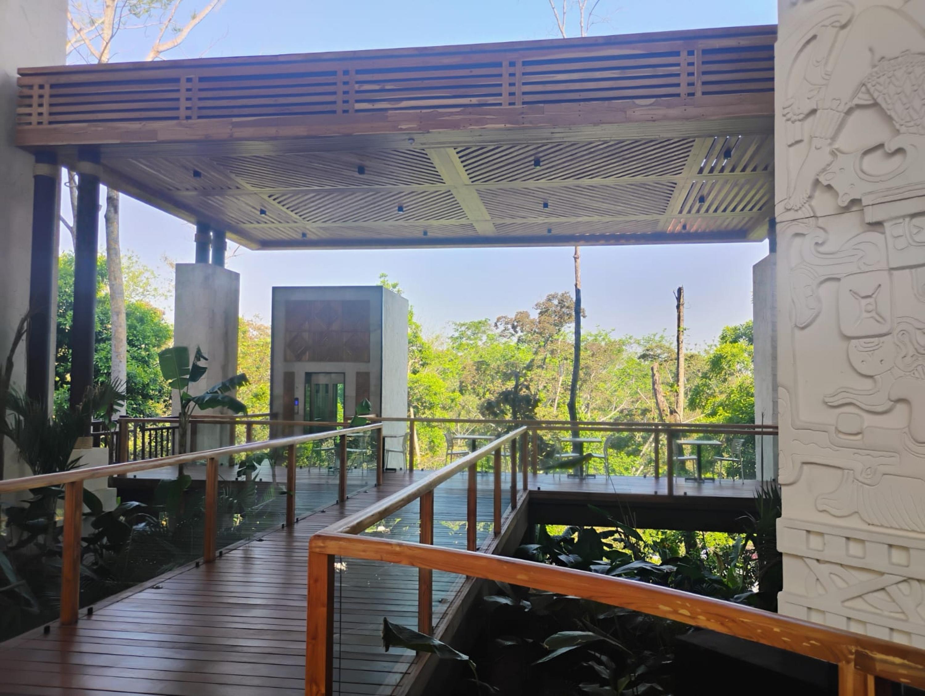 Vista Lobby Hotel Mundo Maya Palenque