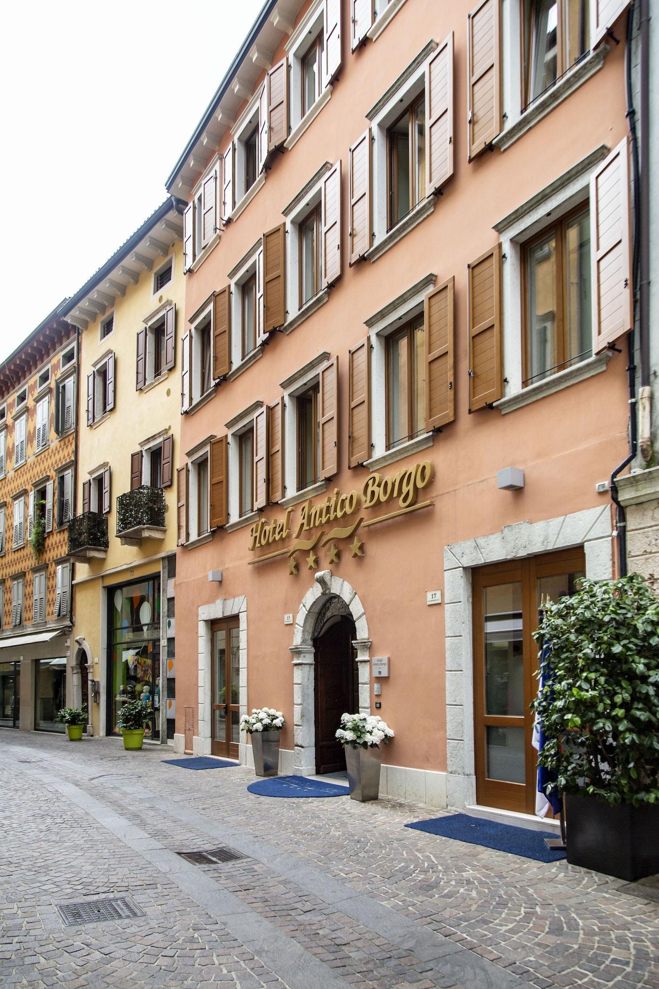 Varios Hotel Antico Borgo