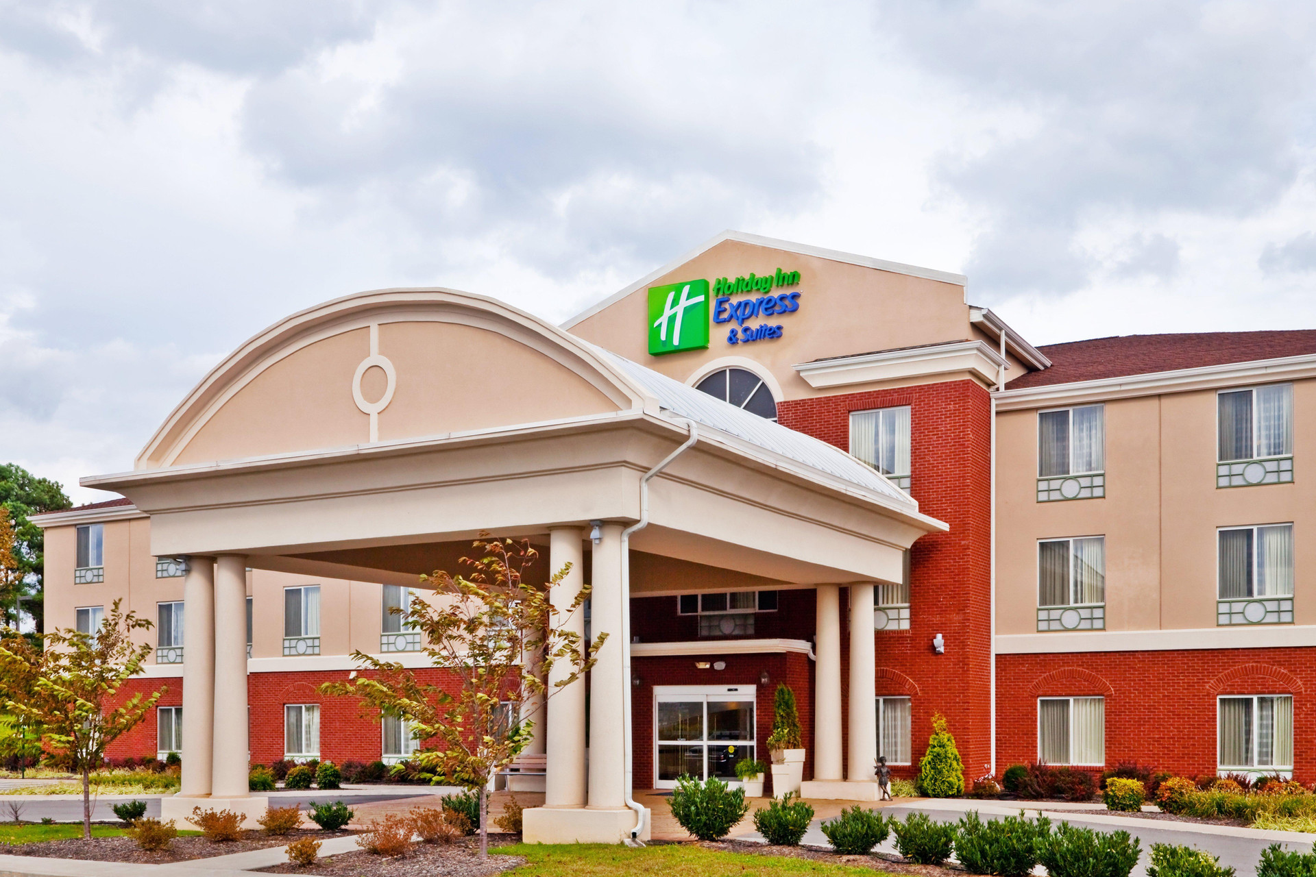 Vista Exterior Holiday Inn Express & Suites Dickson by IHG