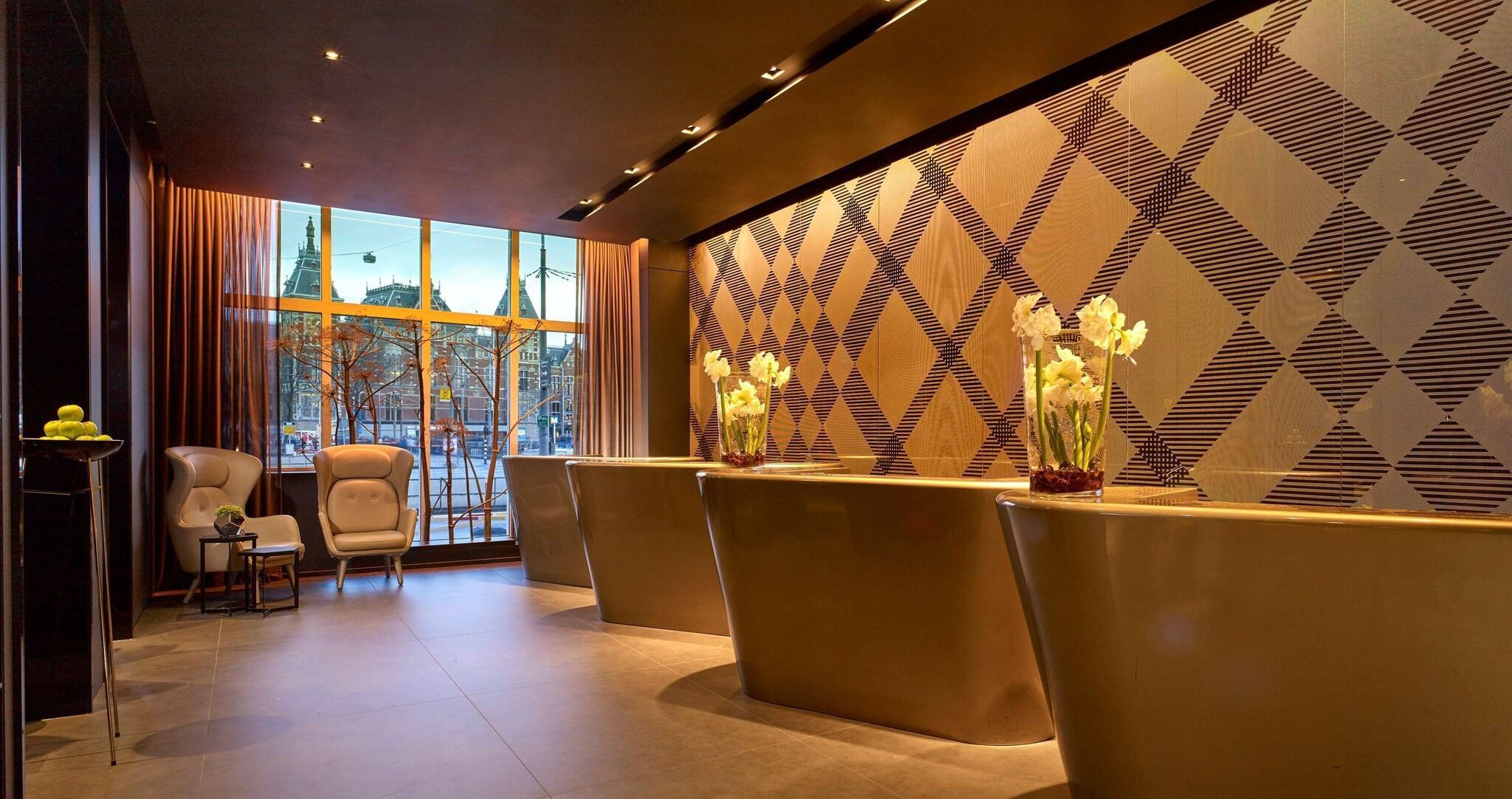 Vista Lobby Park Plaza Victoria Amsterdam