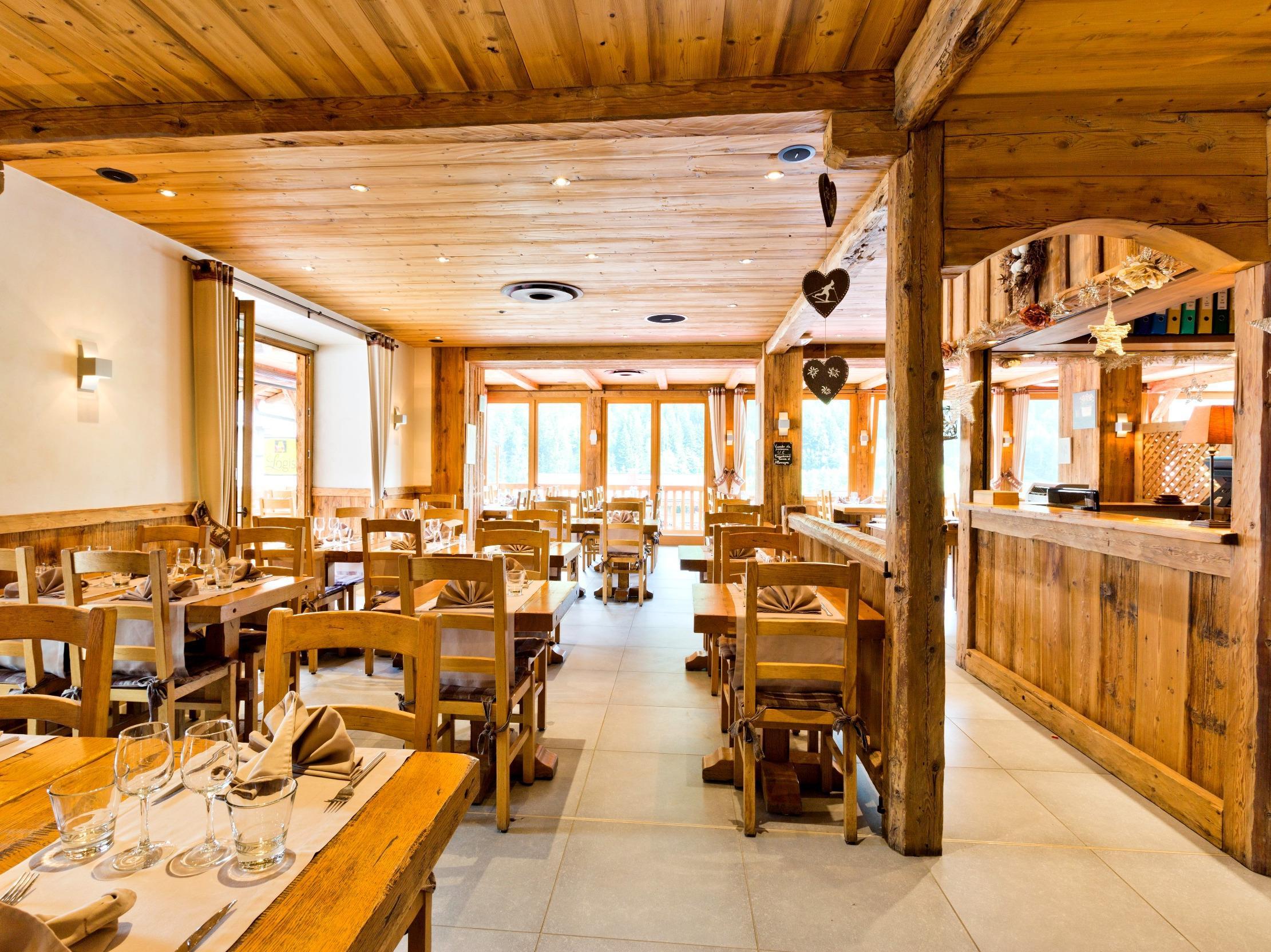 Restaurant Logis Hotel La Croix Saint Maurice