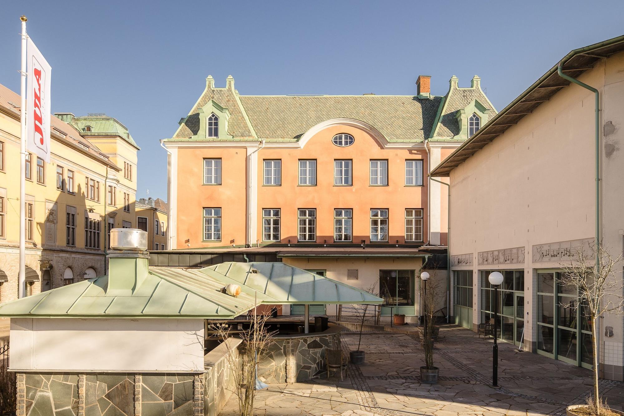 Vista Exterior Skara Stadshotell