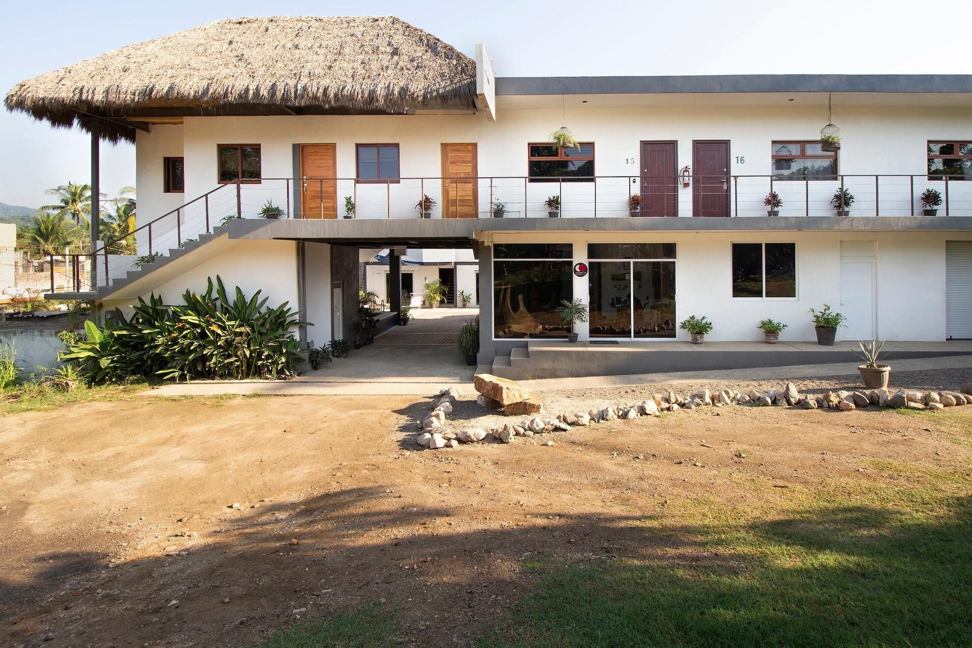 Vista Exterior Hotel Samanu