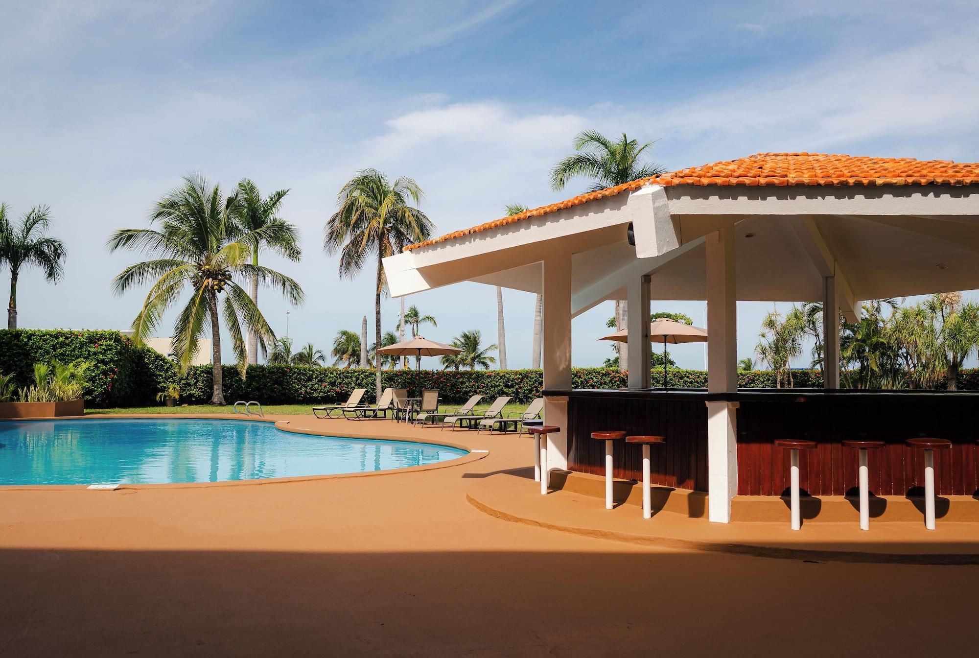 Vista Piscina Hotel Katuxlan