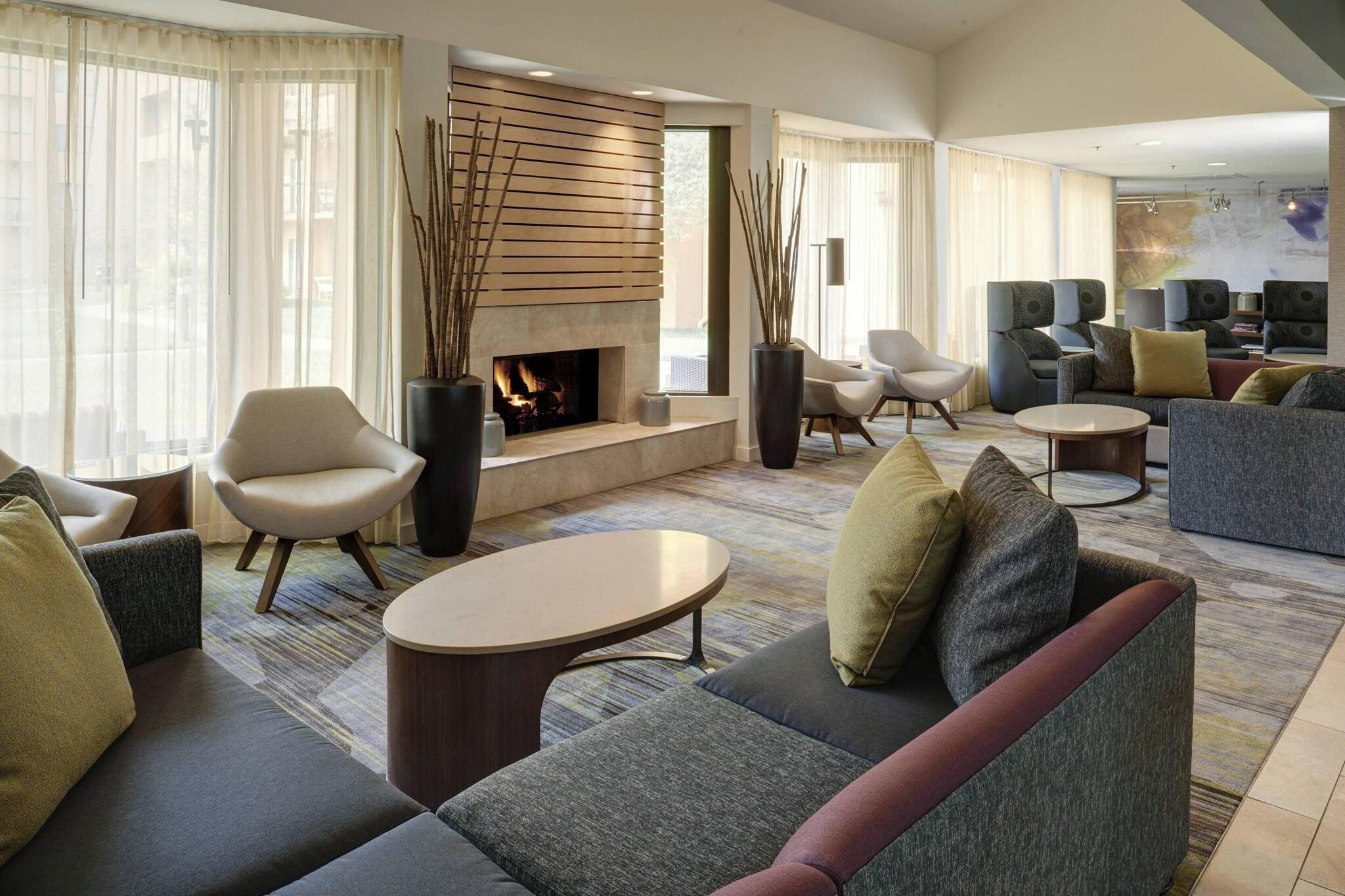 Vista Exterior Courtyard by Marriott Indianapolis Airport