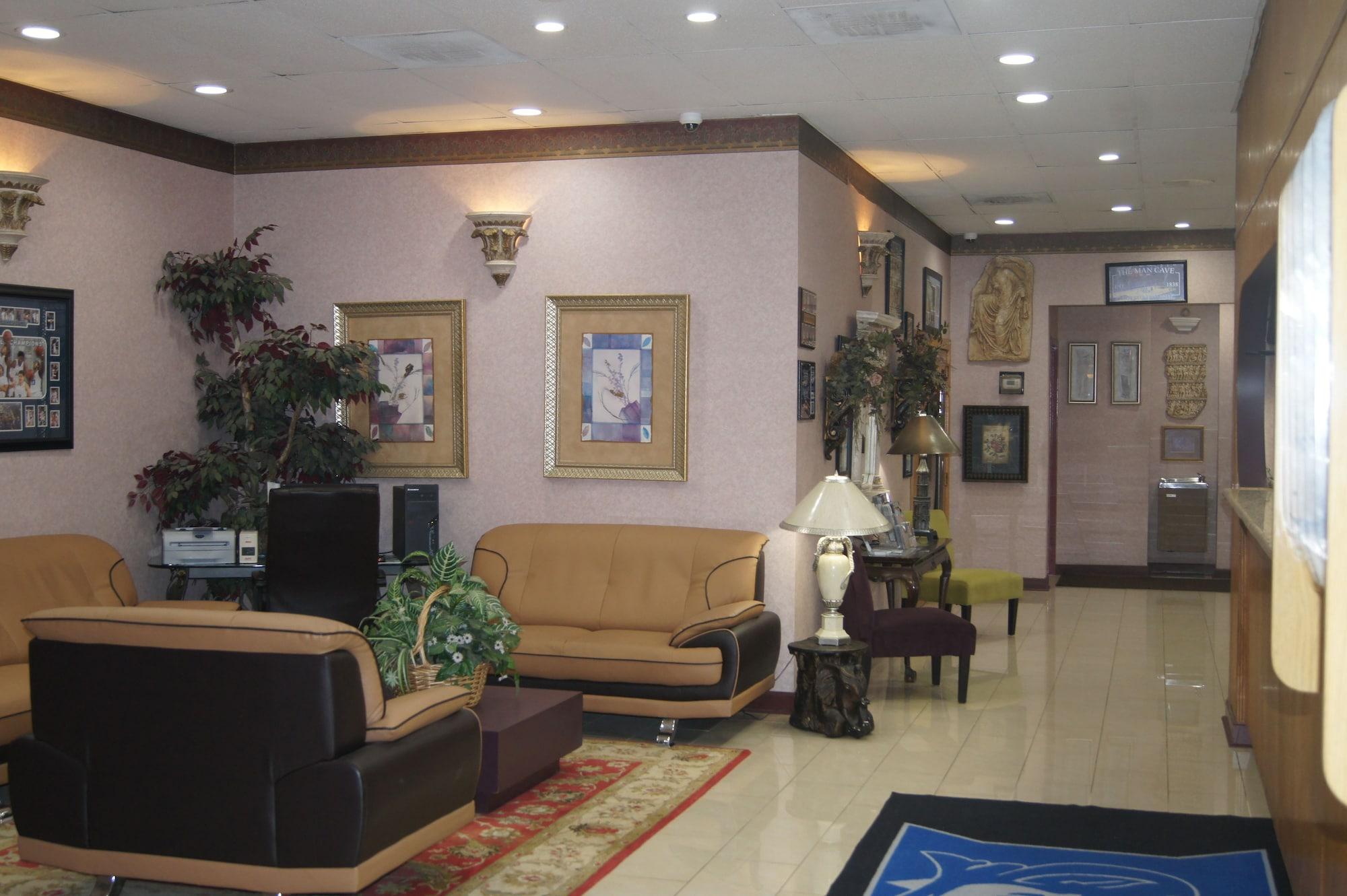 Vista Lobby Days Inn by Wyndham Durham/Near Duke University
