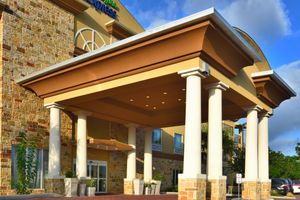 Alojamiento - Holiday Inn Express & Suites Fredericksburg by IHG