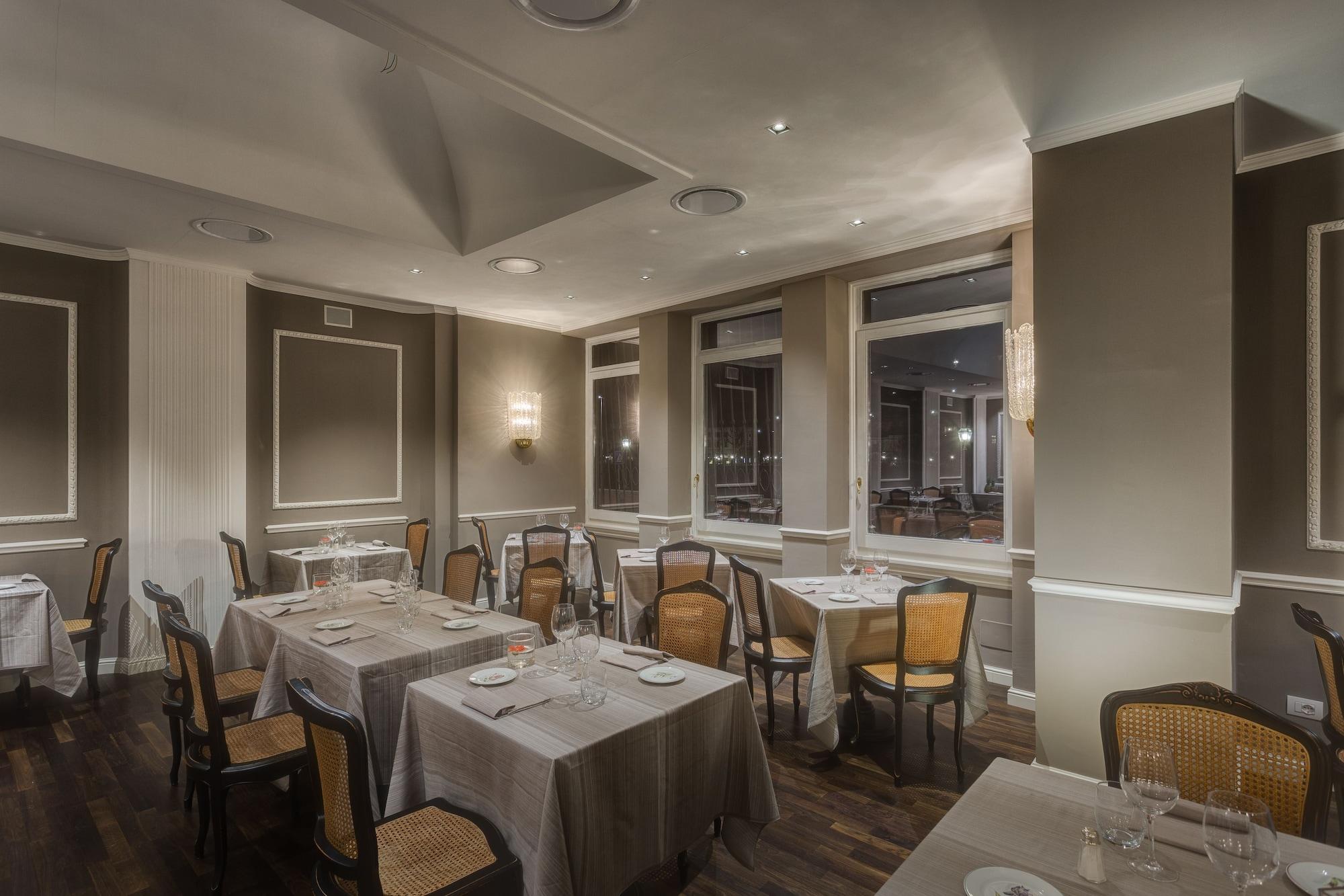 Restaurant Plaza Hotel Lucchesi