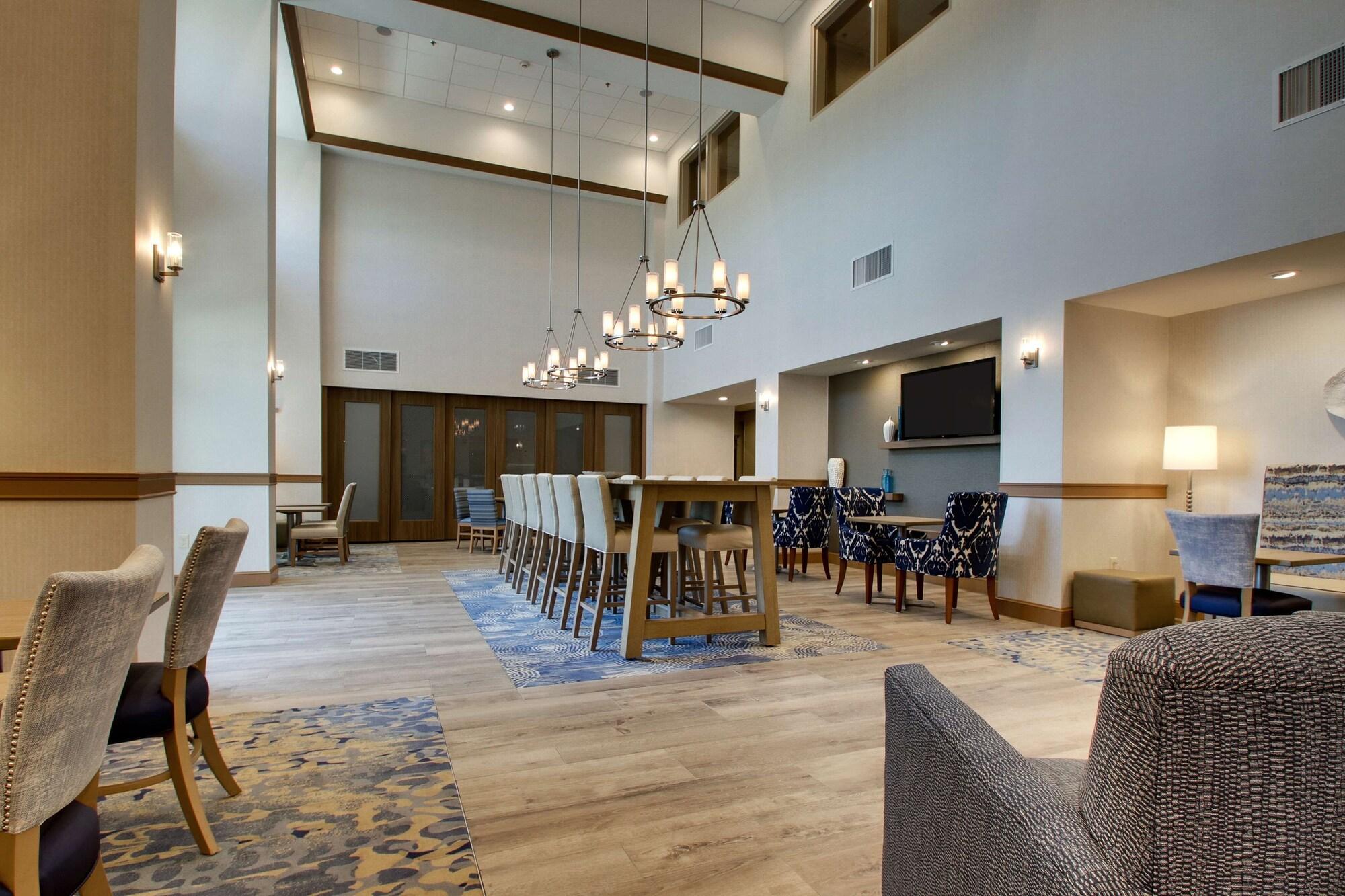 Restaurant Hampton Inn Sneads Ferry North Topsail Beach